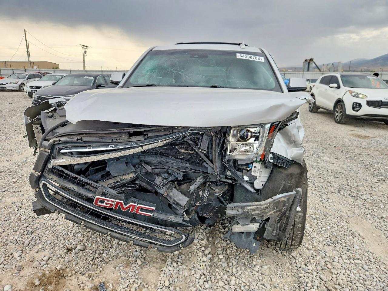 2015 Gmc Yukon Xl K1500 Slt Silver vin: 1GKS2HKC7FR691822