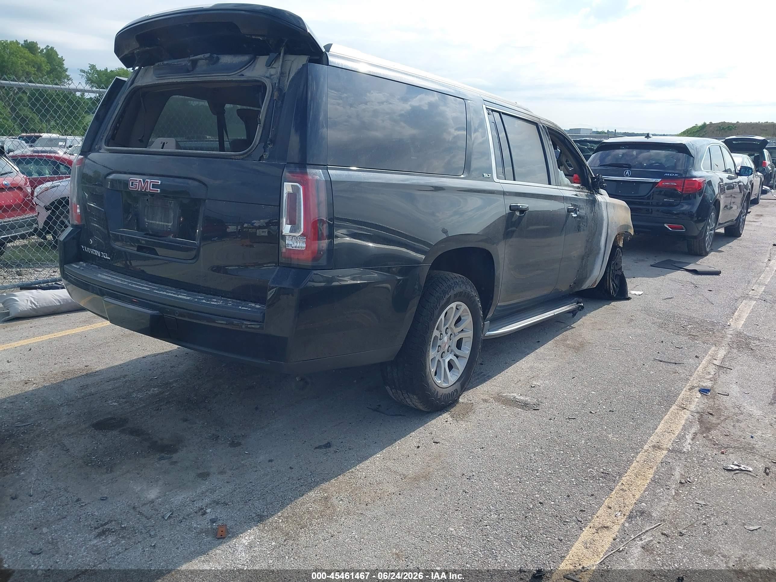 2015 Gmc Yukon Xl 1500 Slt Black vin: 1GKS2HKC9FR113544