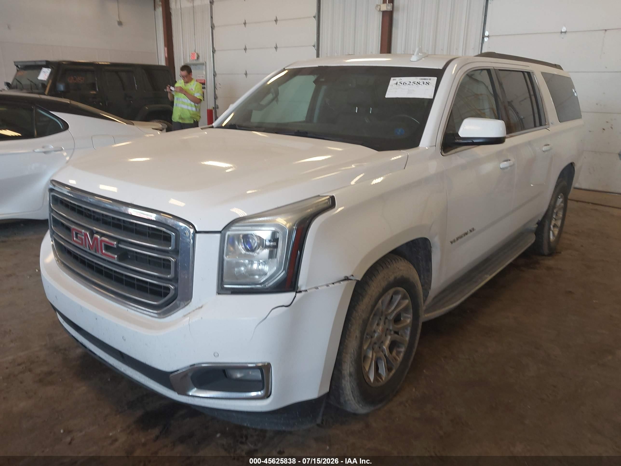 2015 Gmc Yukon Xl 1500 Slt White vin: 1GKS2HKC9FR535409