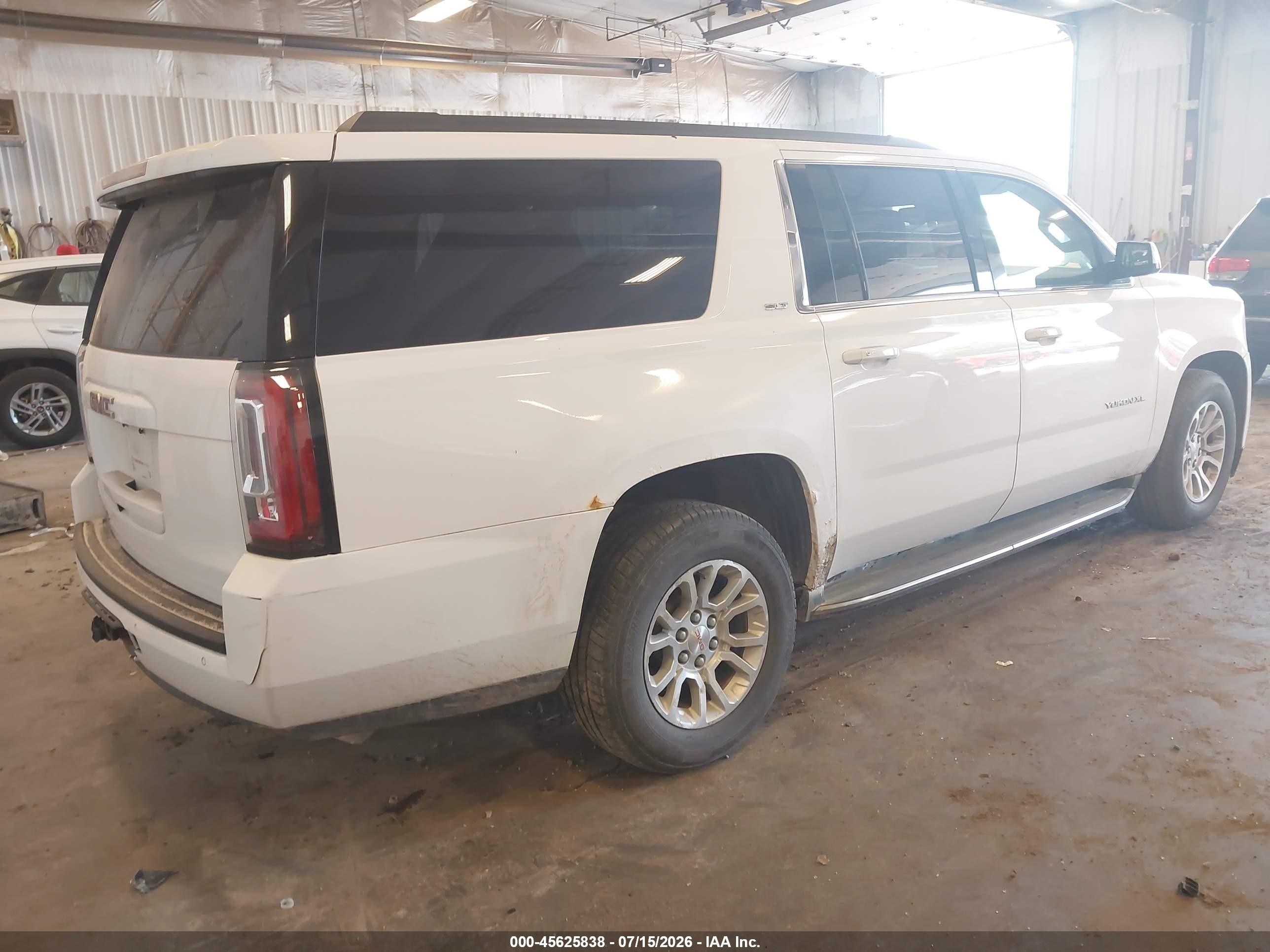 2015 Gmc Yukon Xl 1500 Slt White vin: 1GKS2HKC9FR535409