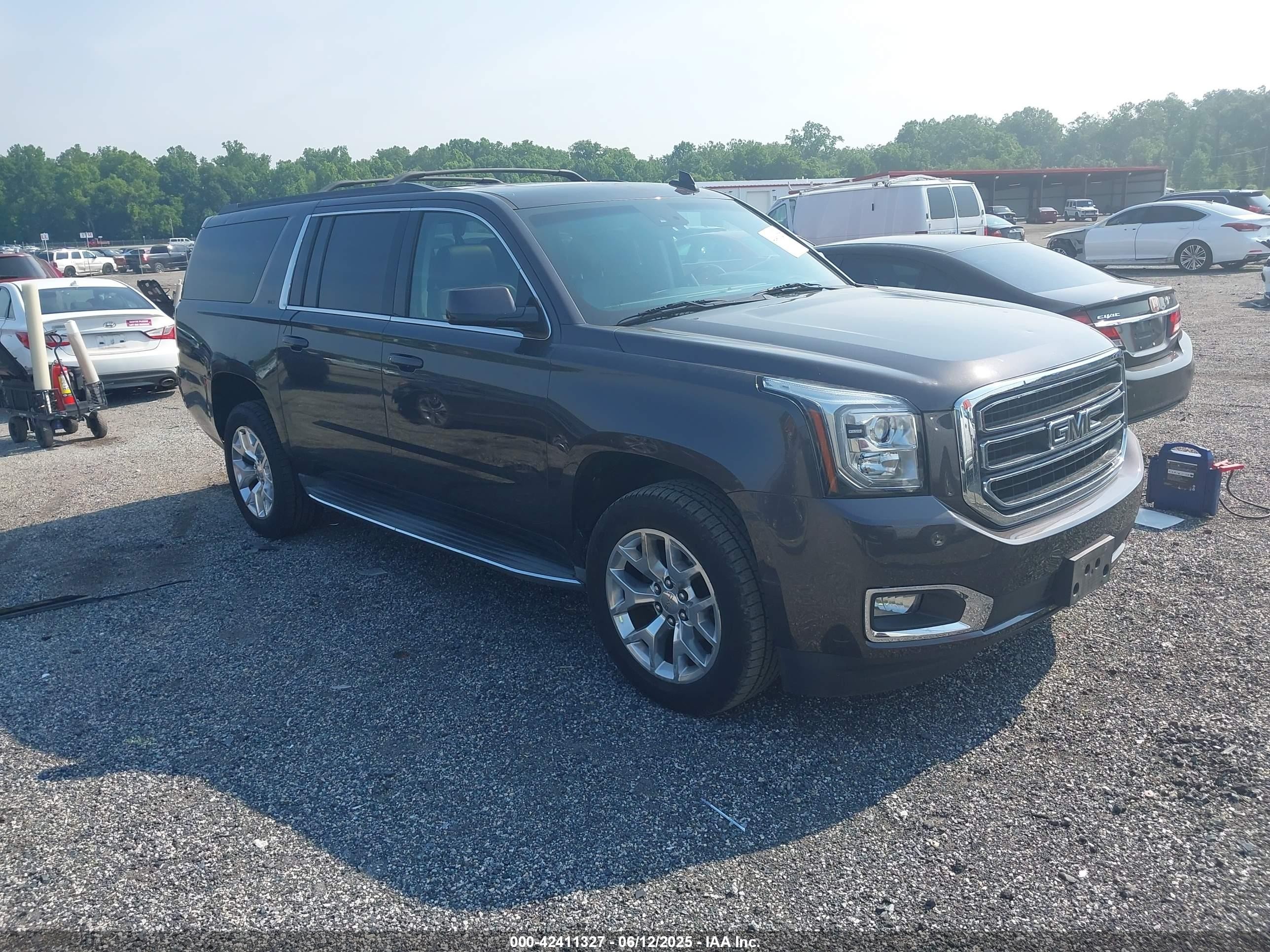2015 Gmc Yukon Xl 1500 Slt Gray vin: 1GKS2HKCXFR573764