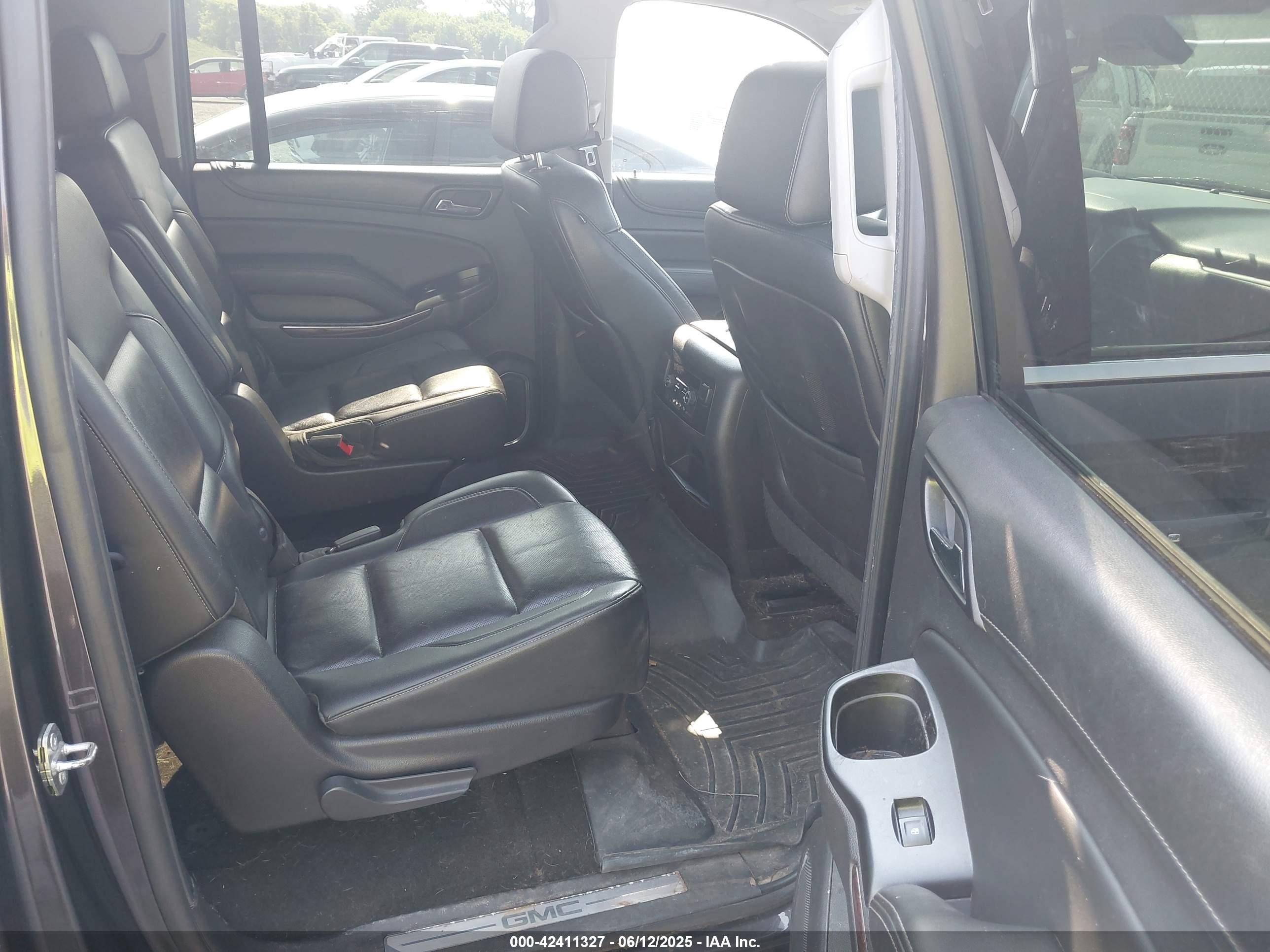 2015 Gmc Yukon Xl 1500 Slt Gray vin: 1GKS2HKCXFR573764