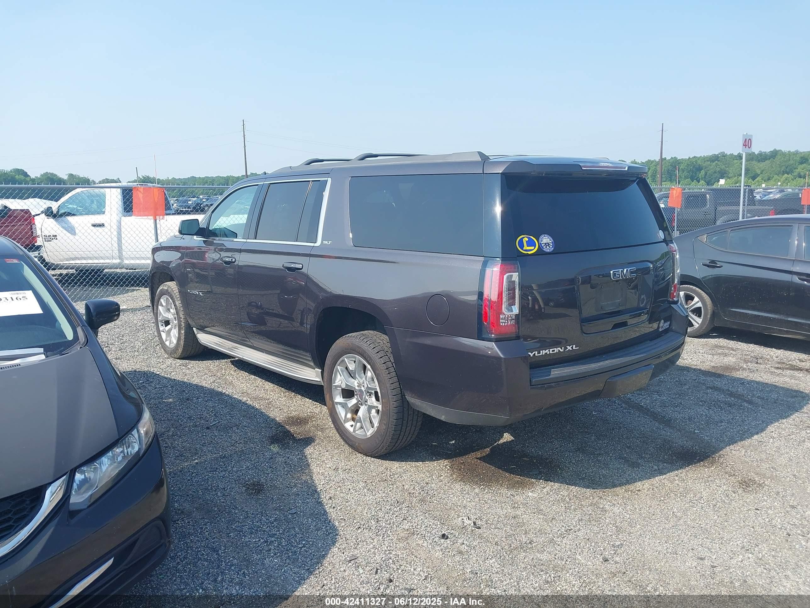 2015 Gmc Yukon Xl 1500 Slt Gray vin: 1GKS2HKCXFR573764