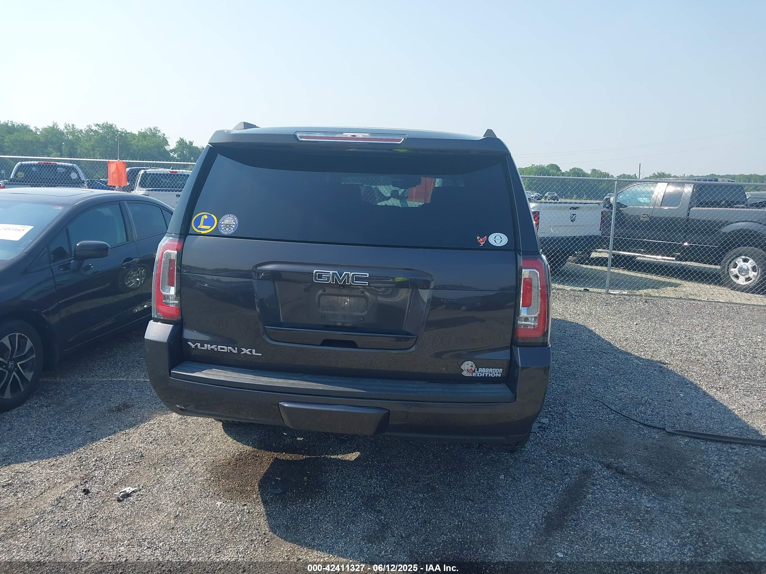 2015 Gmc Yukon Xl 1500 Slt Gray vin: 1GKS2HKCXFR573764