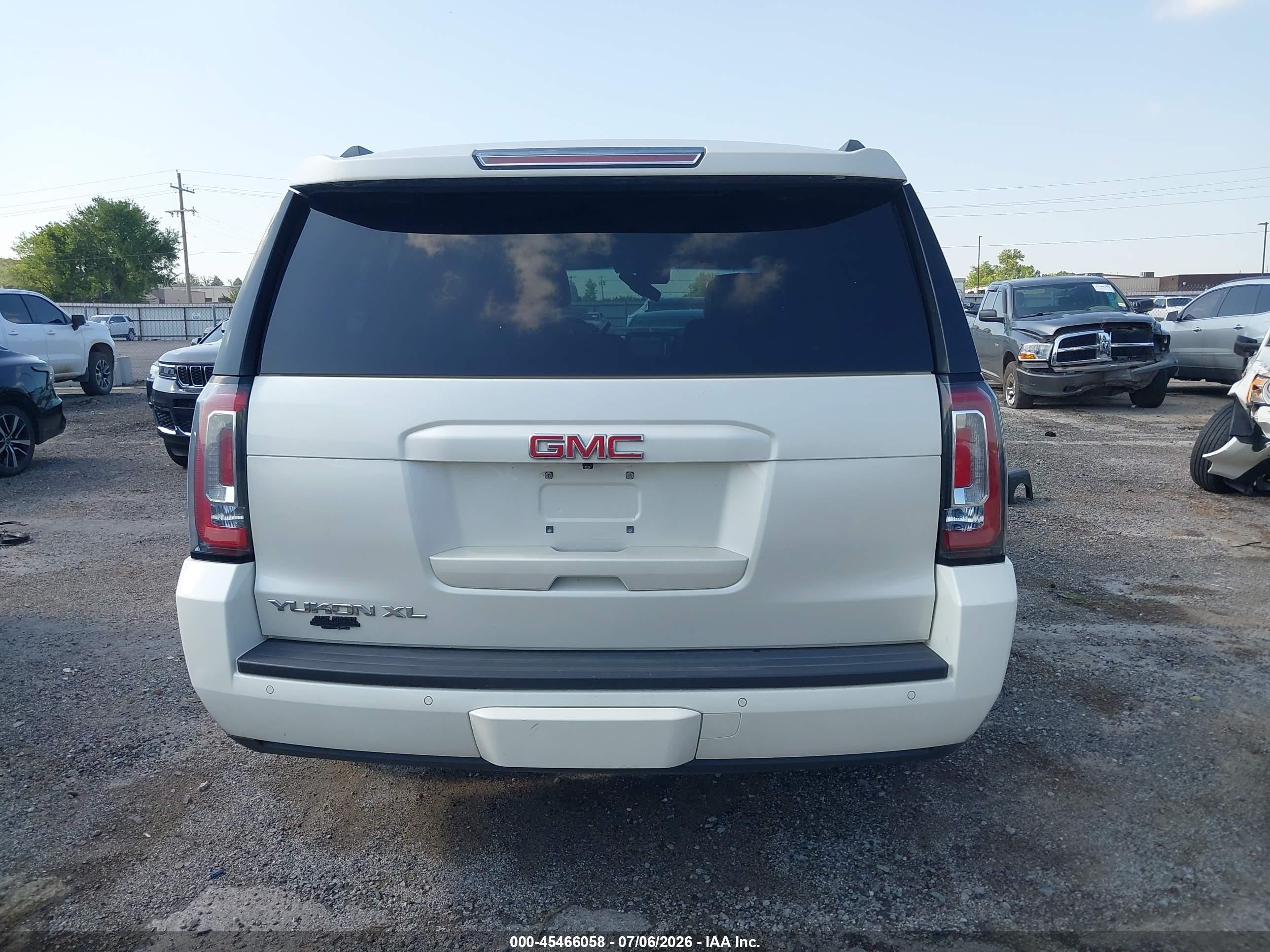 2015 Gmc Yukon Xl 1500 Slt Beige vin: 1GKS2HKCXFR698845