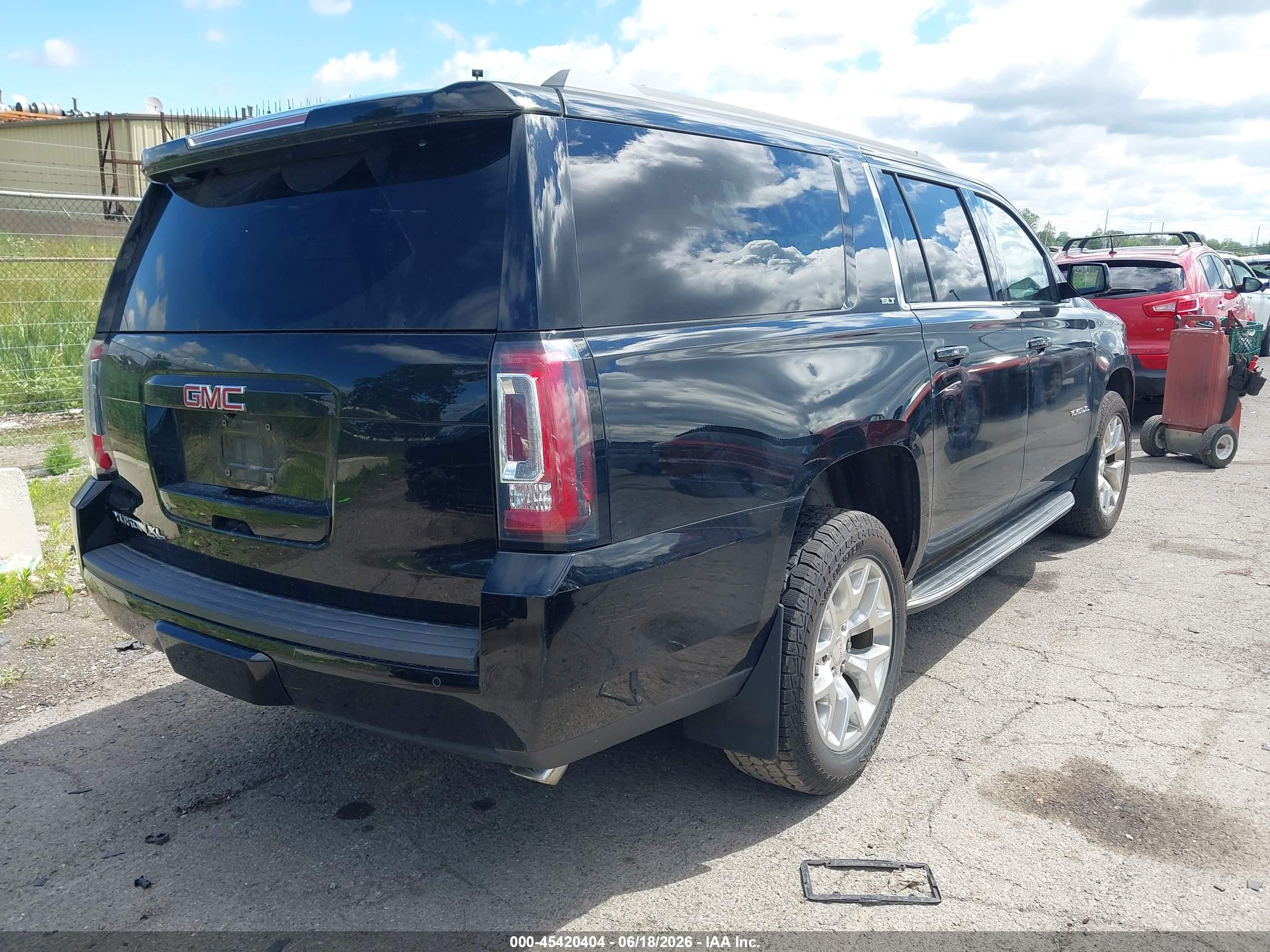 2015 Gmc Yukon Xl 1500 Slt Черный vin: 1GKS2HKCXFR699610