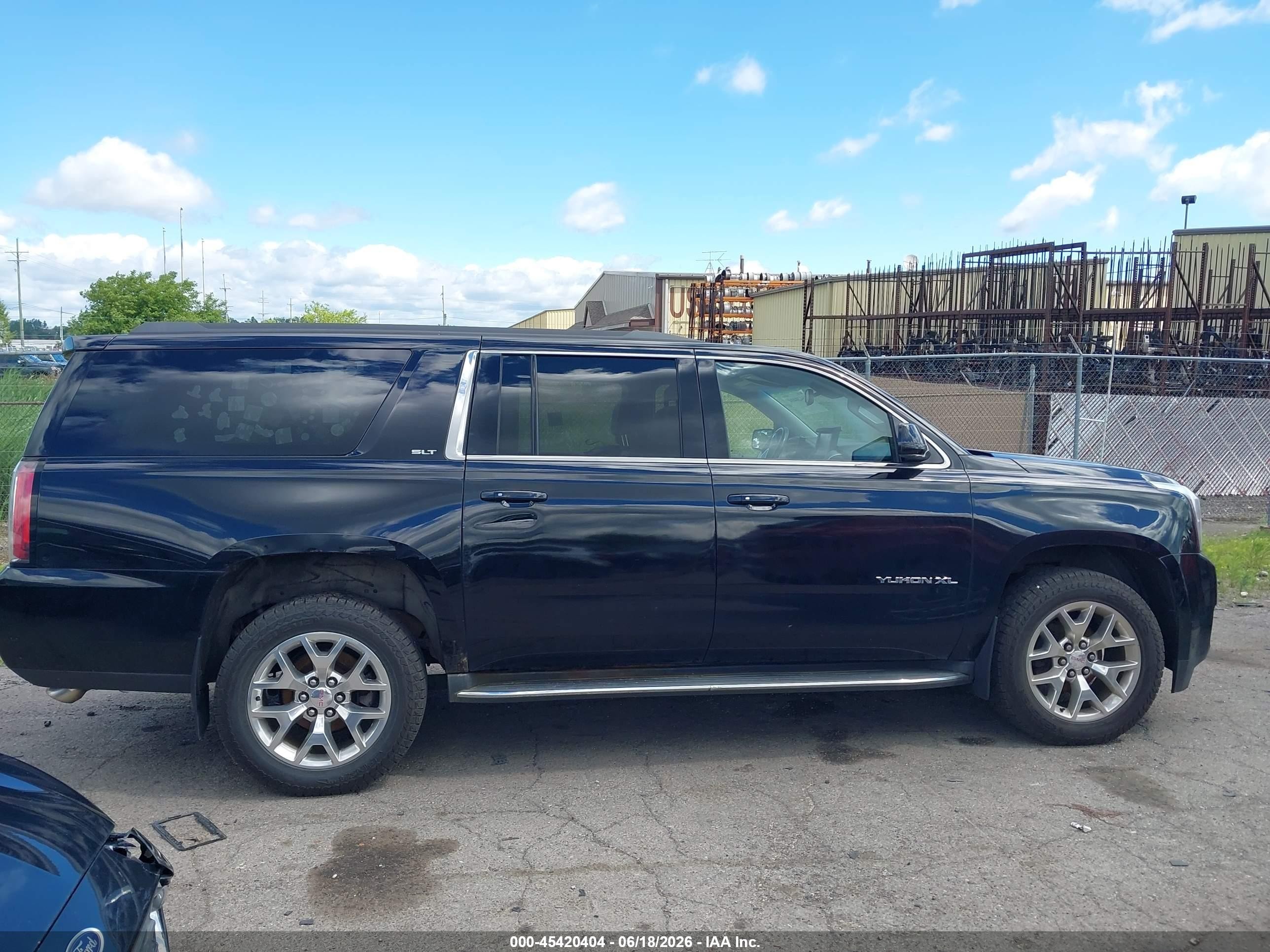 2015 Gmc Yukon Xl 1500 Slt Черный vin: 1GKS2HKCXFR699610