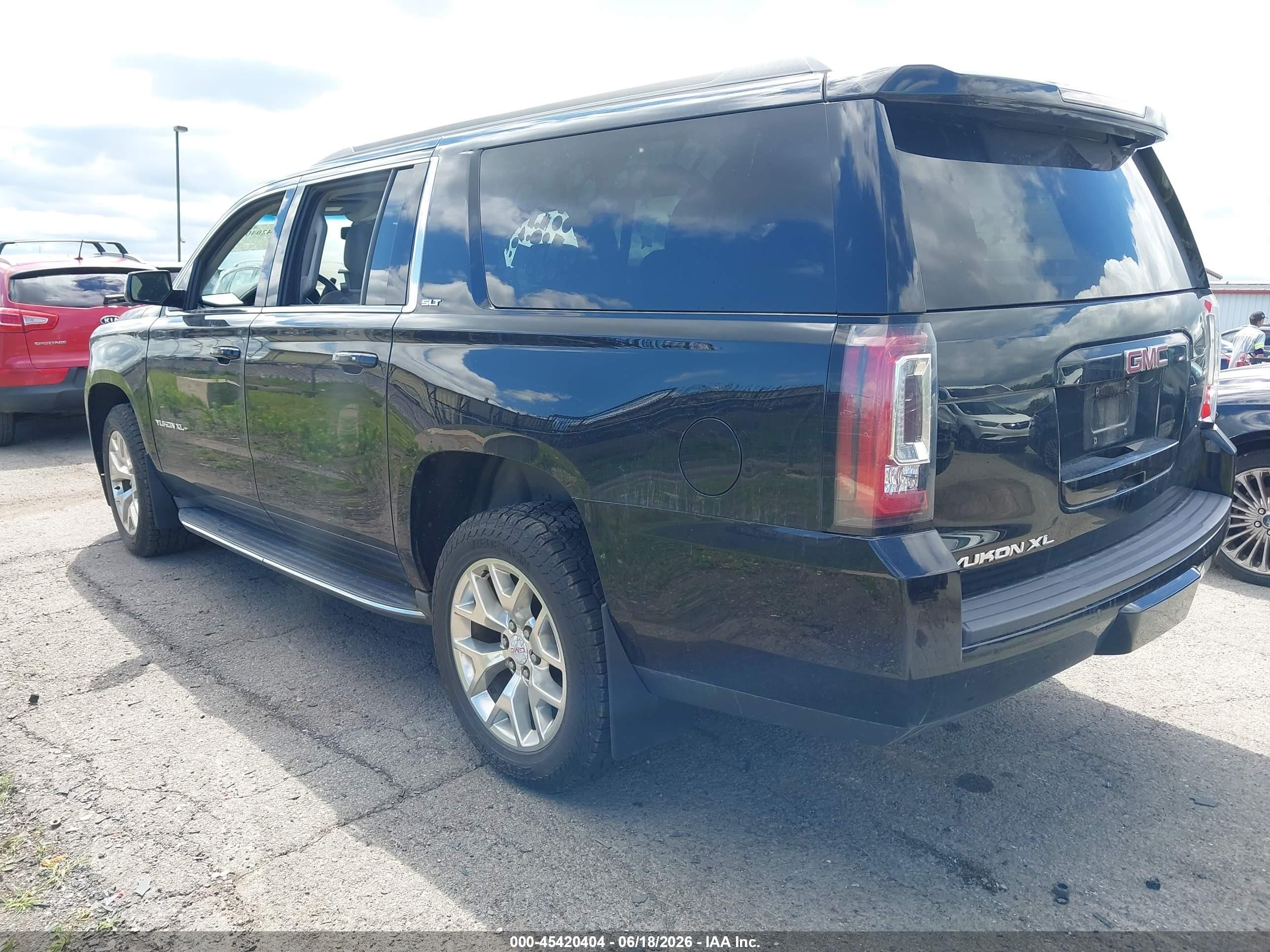 2015 Gmc Yukon Xl 1500 Slt Черный vin: 1GKS2HKCXFR699610