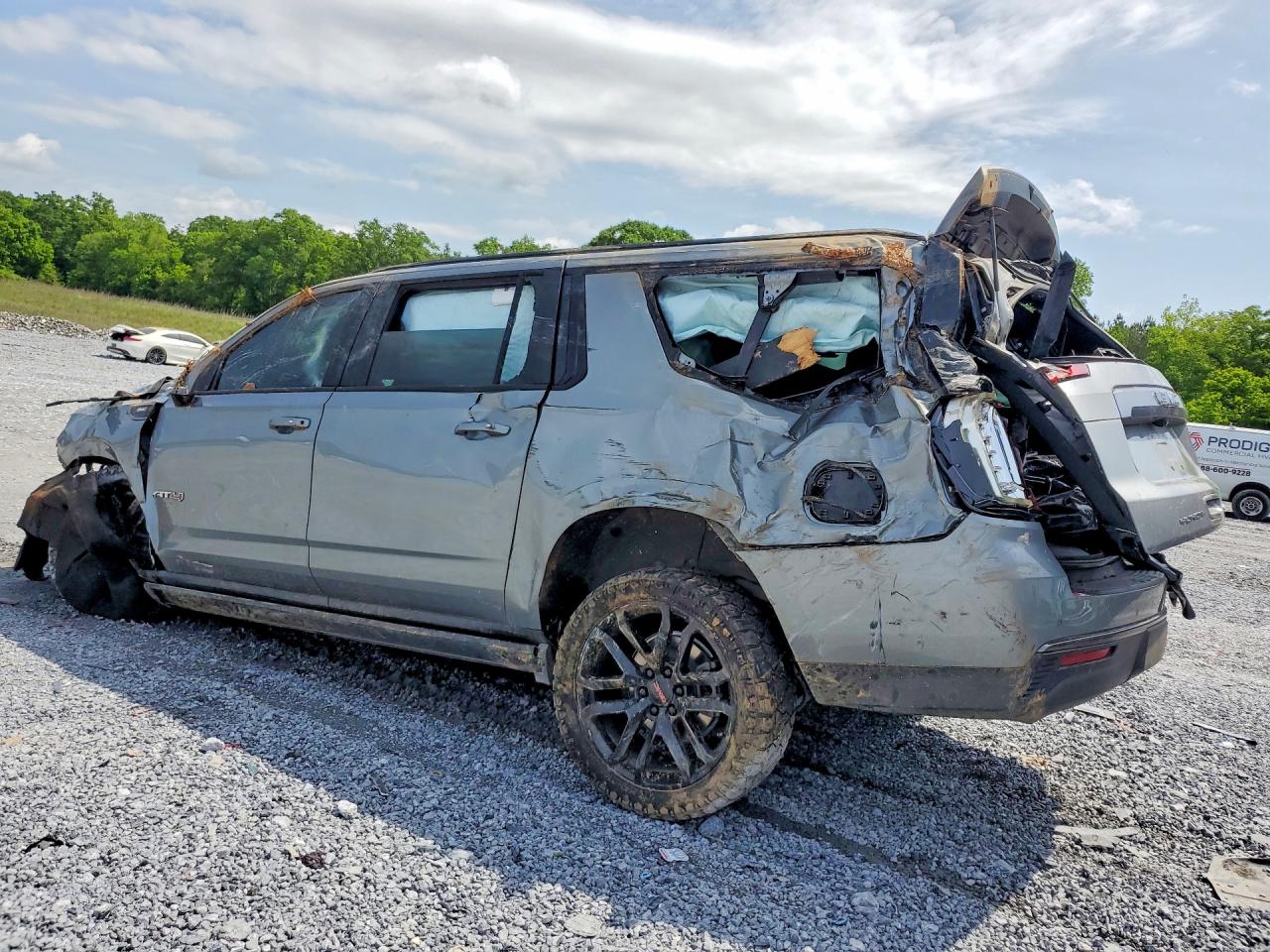 2023 Gmc Yukon Xl K1500 At4 Gray vin: 1GKS2HKD4PR133937