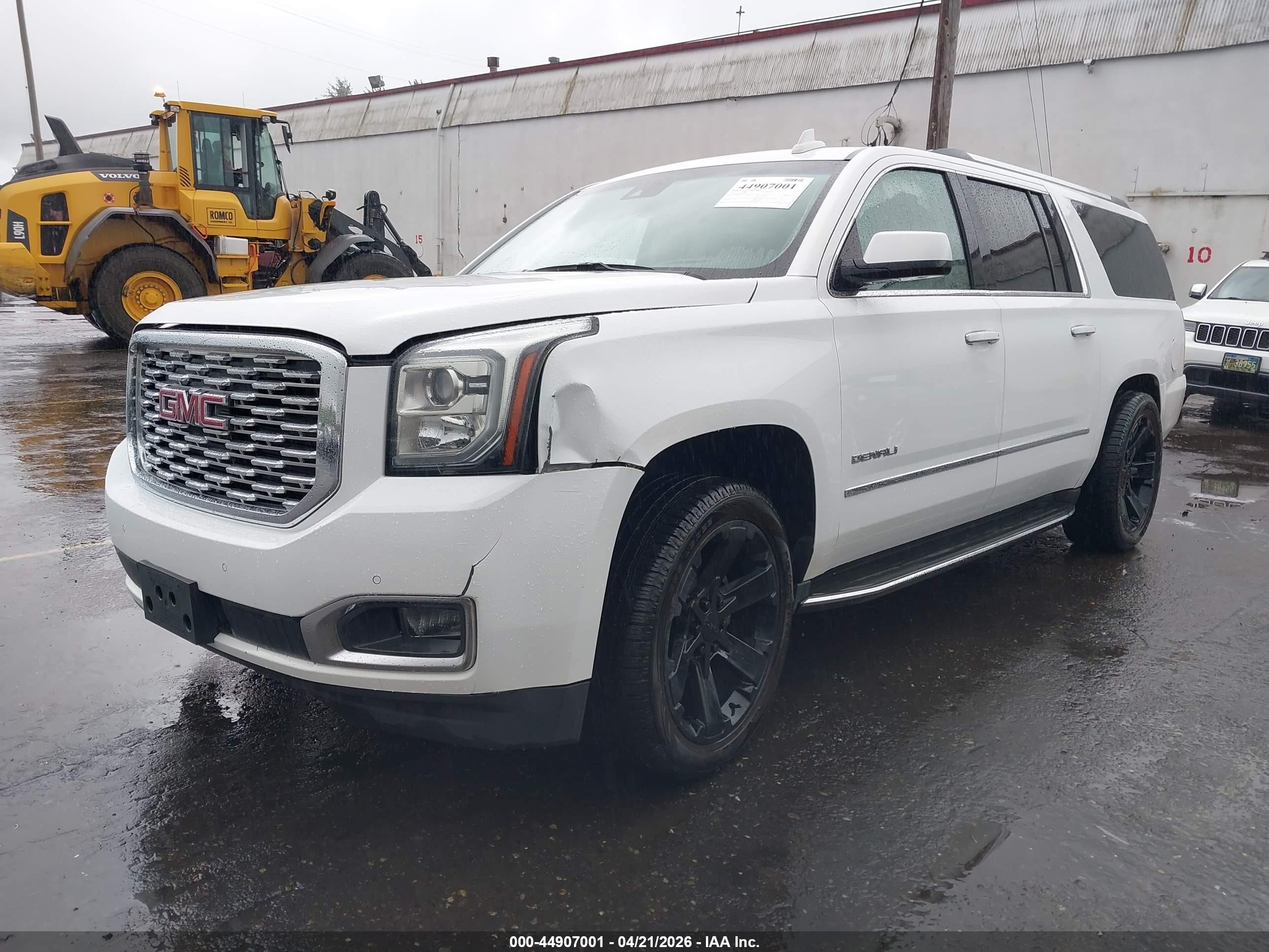 2018 Gmc Yukon Xl Denali White vin: 1GKS2HKJ2JR170451