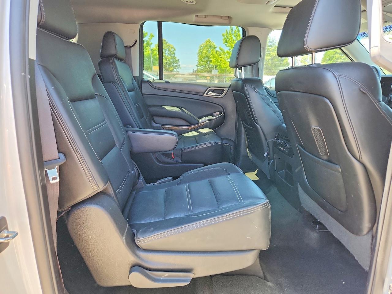 2016 Gmc Yukon Xl Denali White vin: 1GKS2HKJ6GR276118