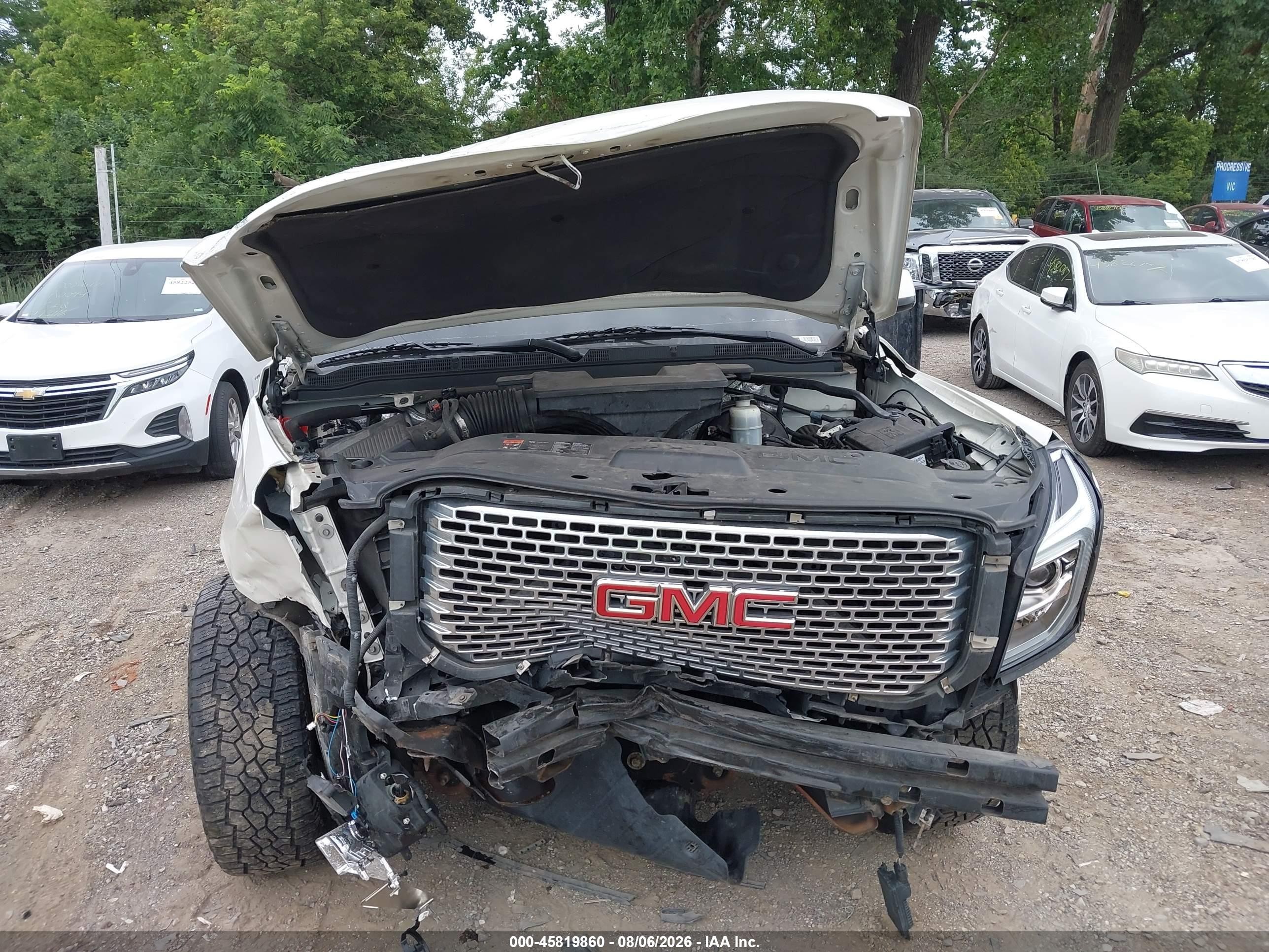 2015 Gmc Yukon Xl 1500 Denali White vin: 1GKS2JKJ0FR215210