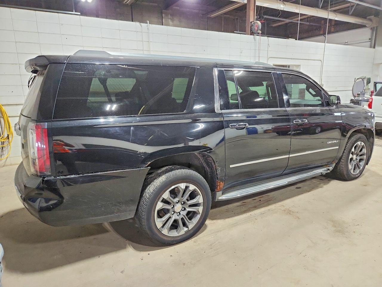2015 Gmc Yukon Xl Denali Black vin: 1GKS2JKJ0FR298749