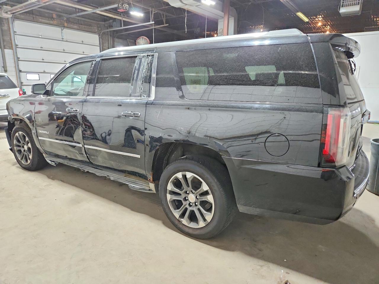 2015 Gmc Yukon Xl Denali Black vin: 1GKS2JKJ0FR298749