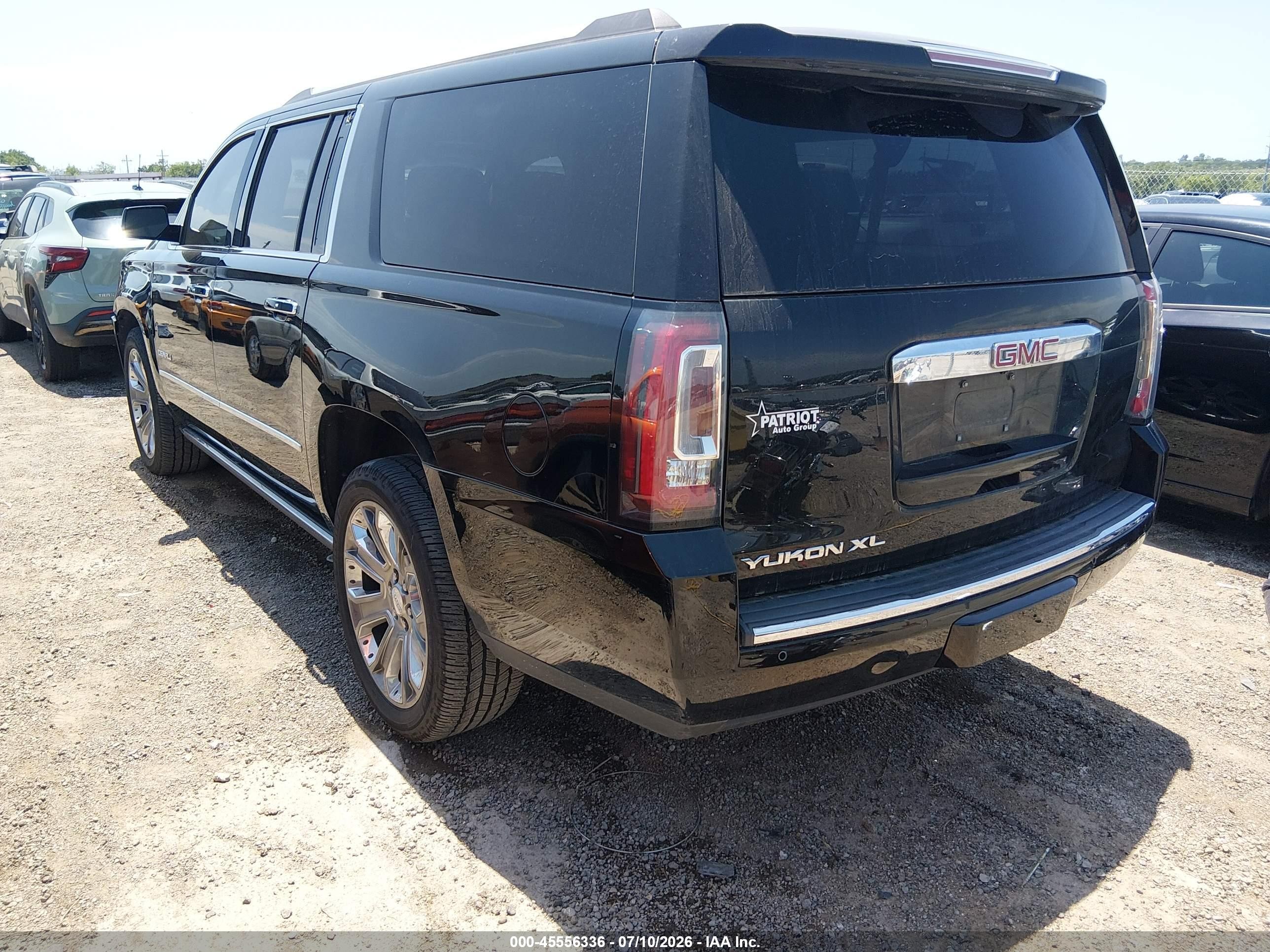 2015 Gmc Yukon Xl 1500 Denali Черный vin: 1GKS2JKJ0FR568322