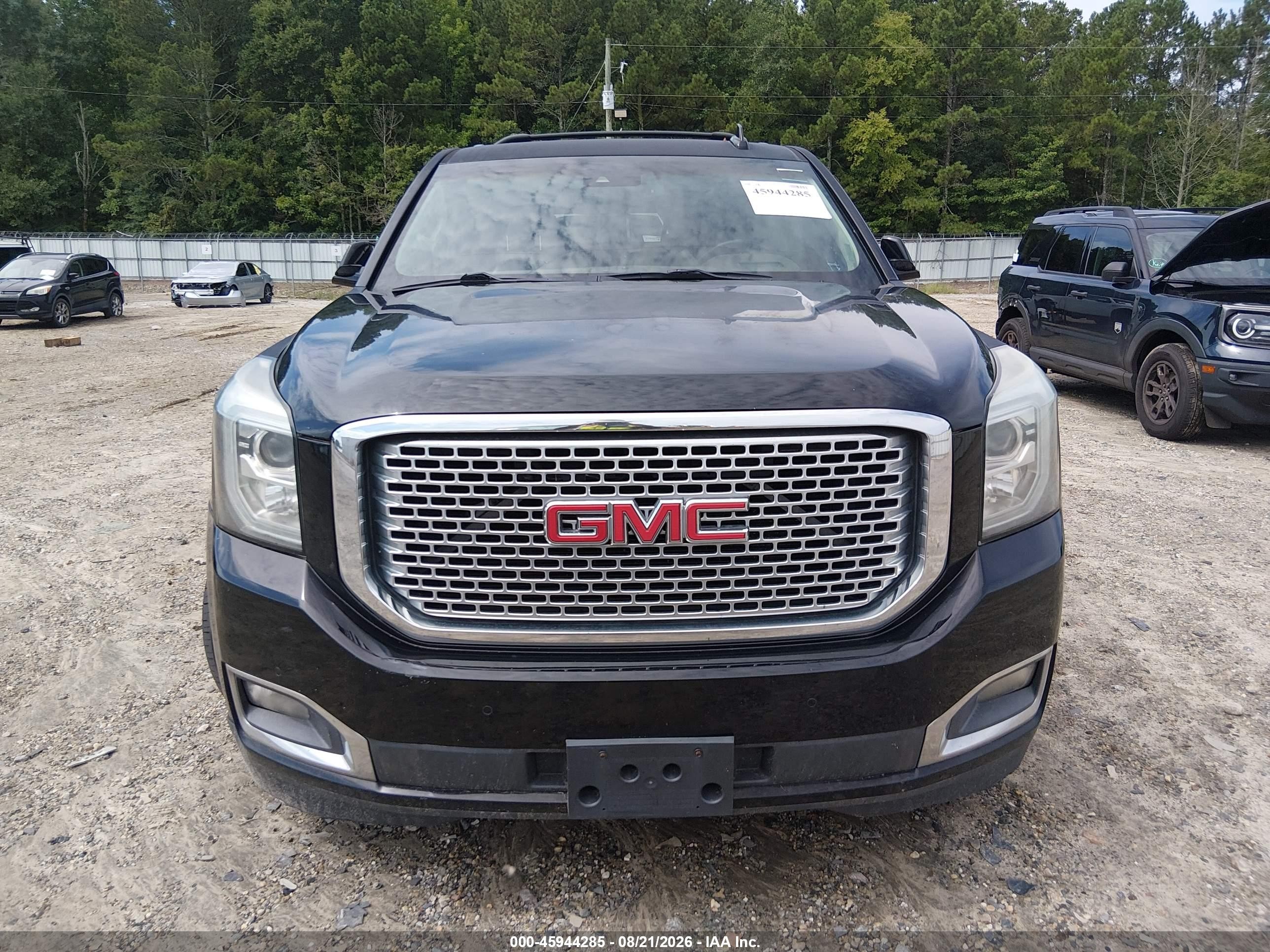 2015 Gmc Yukon Xl 1500 Denali Black vin: 1GKS2JKJ0FR748545