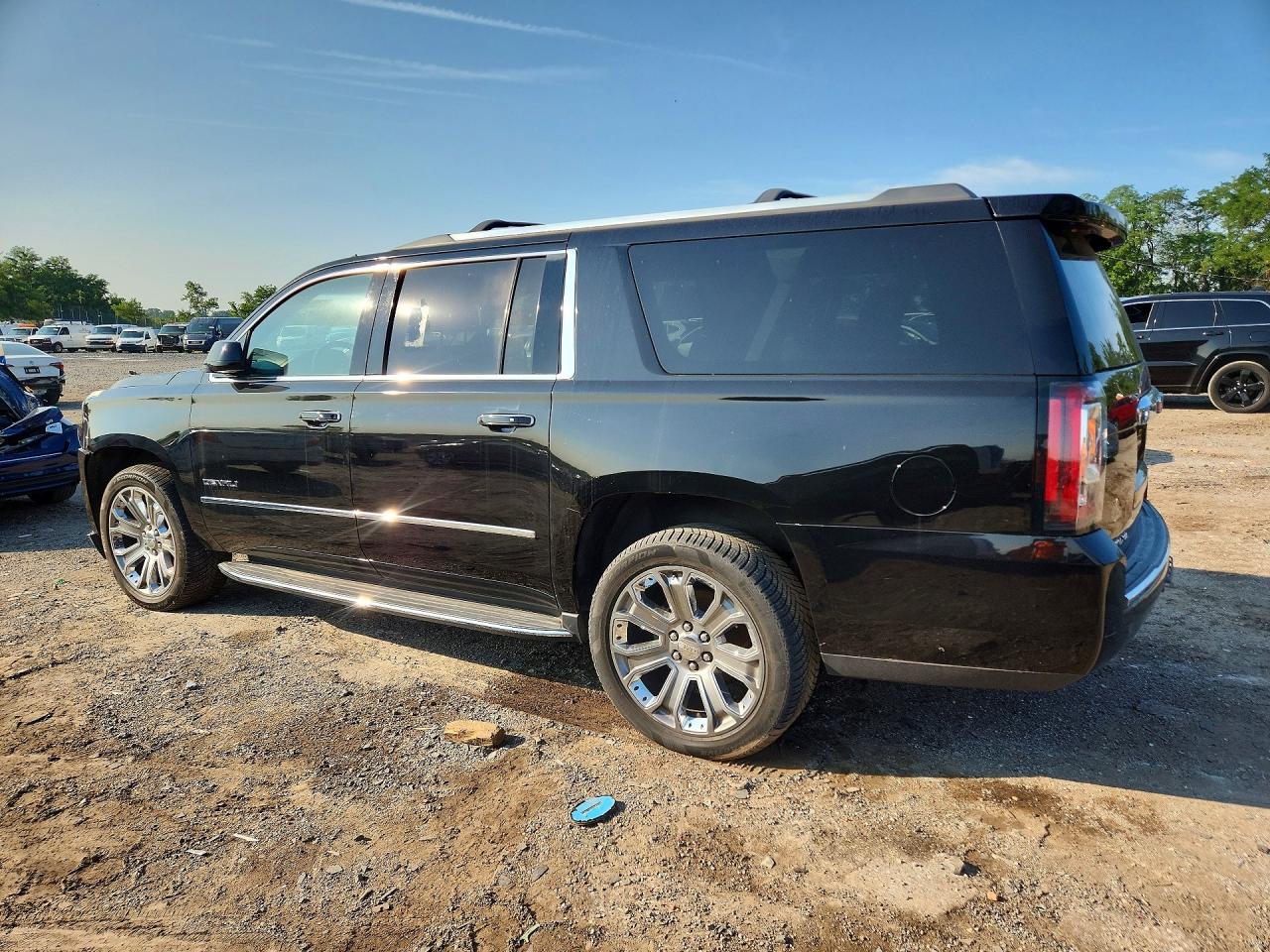 2015 Gmc Yukon Xl Denali Black vin: 1GKS2JKJ1FR172125