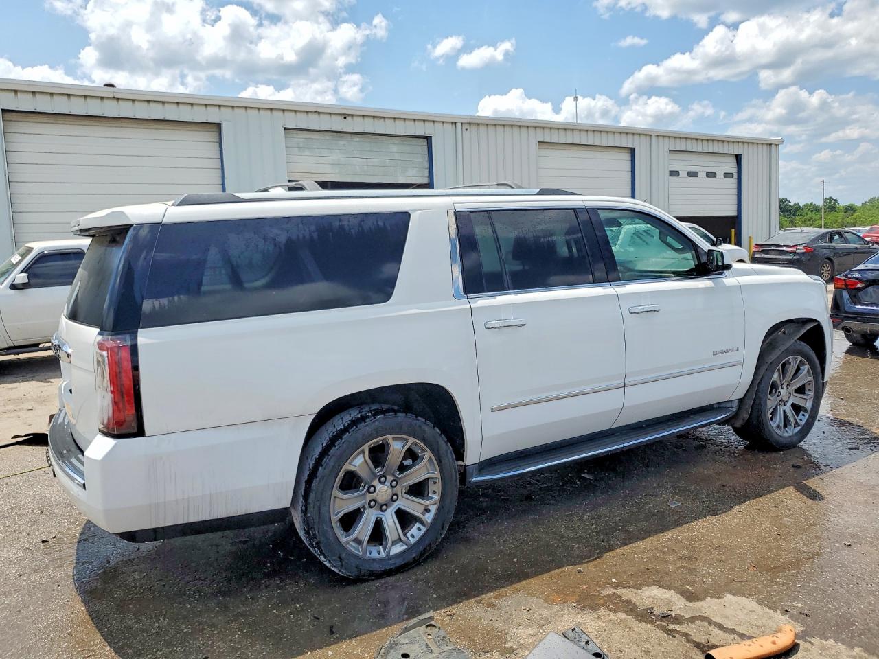 2015 Gmc Yukon Xl Denali White vin: 1GKS2JKJ2FR221882