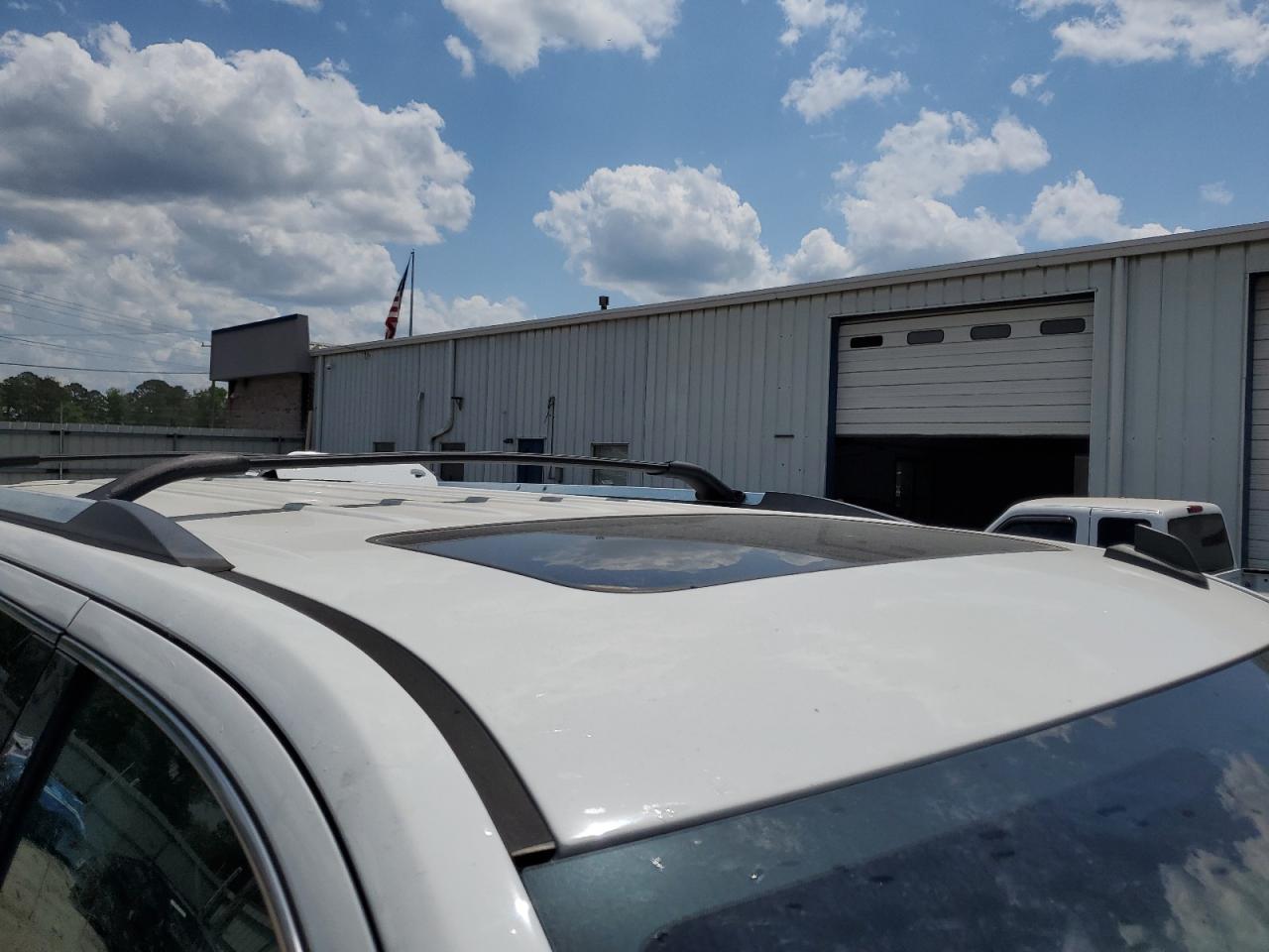 2015 Gmc Yukon Xl Denali White vin: 1GKS2JKJ2FR221882 Damage: Roof Panel, Chipped, 3