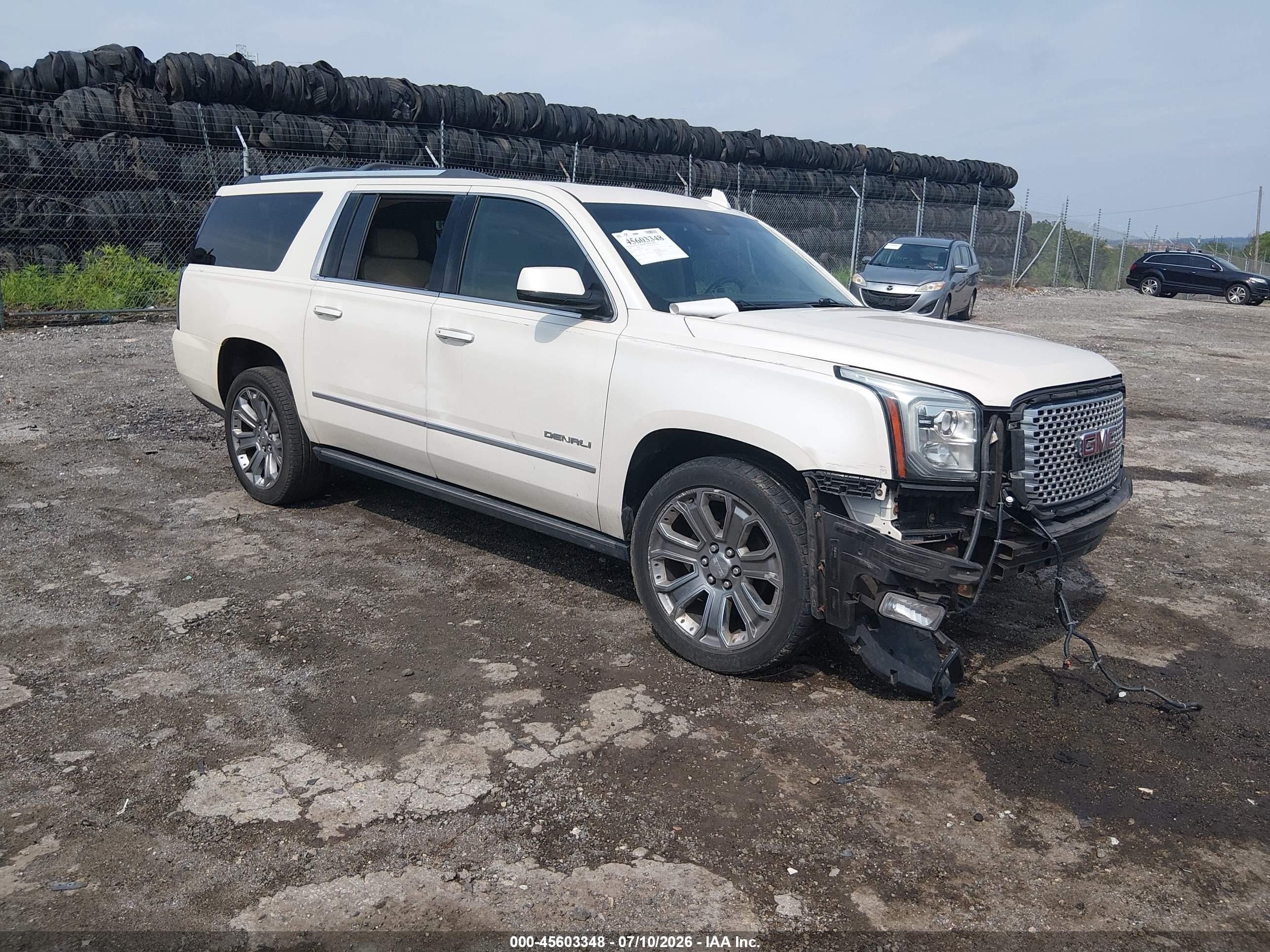 2015 Gmc Yukon Xl 1500 Denali White vin: 1GKS2JKJ2FR565812