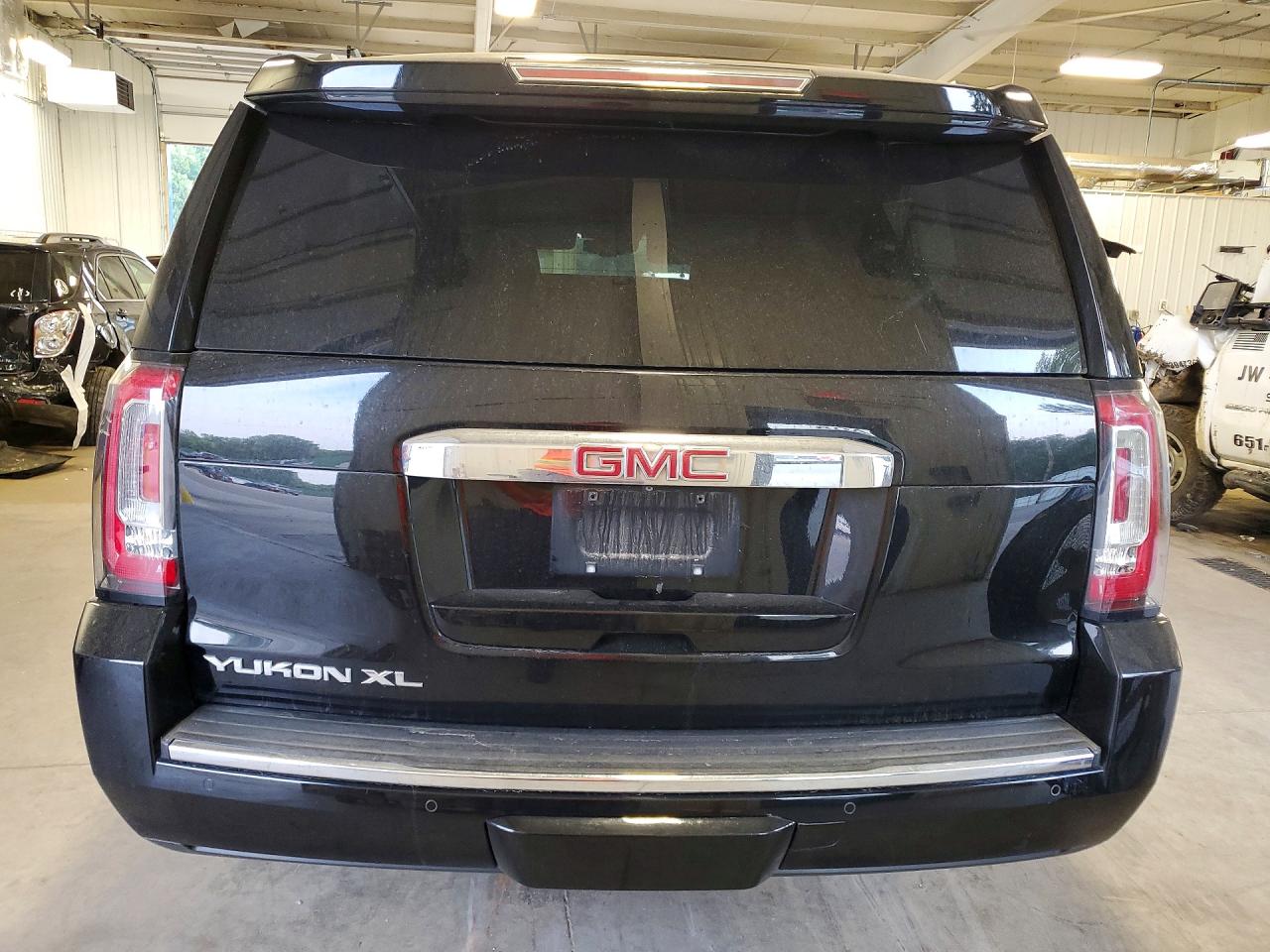 2015 Gmc Yukon Xl Denali Black vin: 1GKS2JKJ3FR541907
