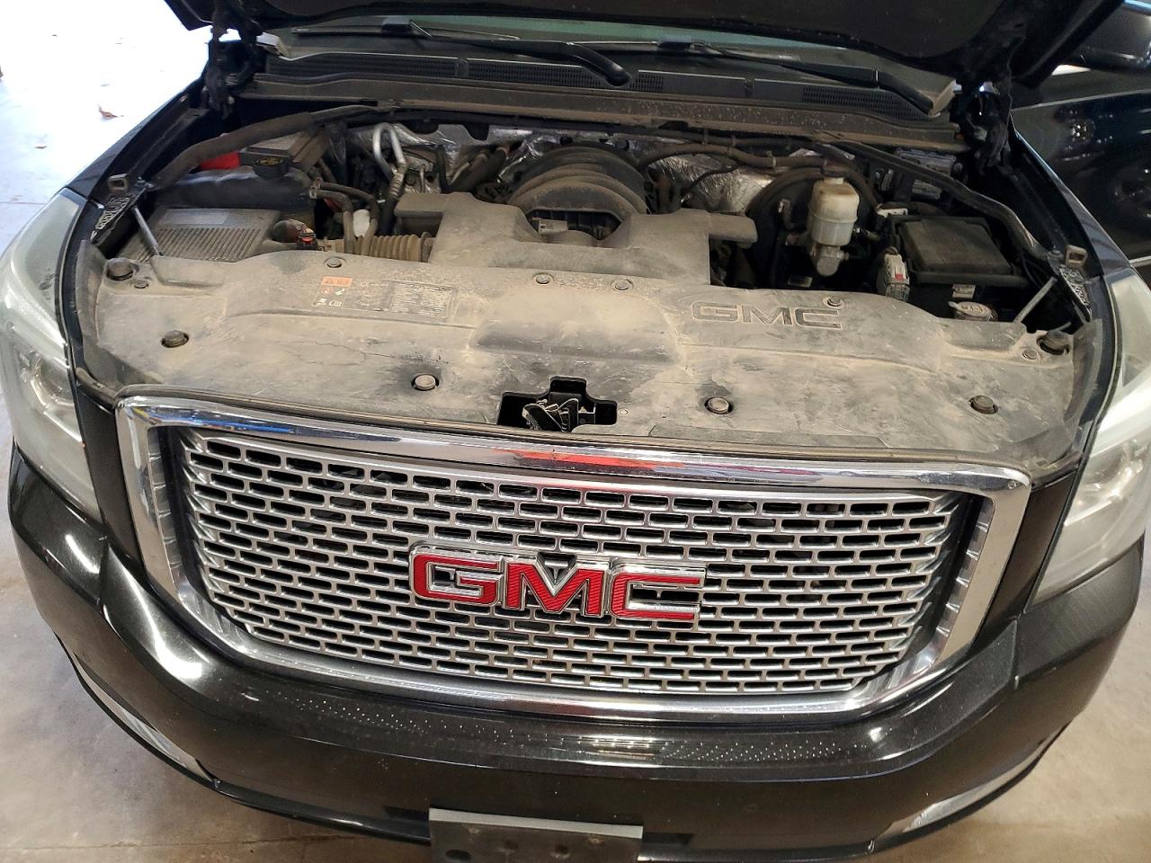 2015 Gmc Yukon Xl Denali Black vin: 1GKS2JKJ3FR541907