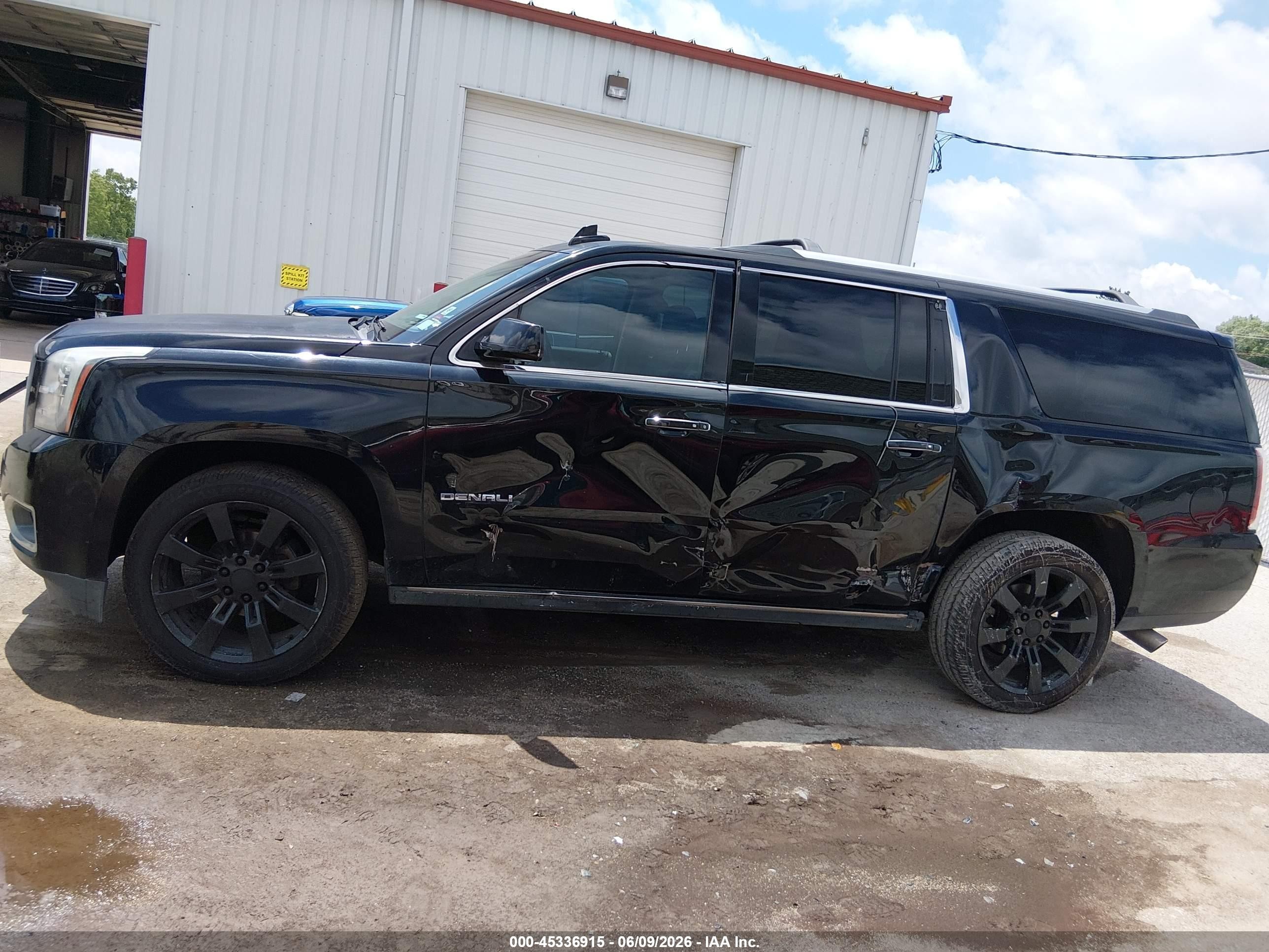 2015 Gmc Yukon Xl 1500 Denali Black vin: 1GKS2JKJ3FR626682