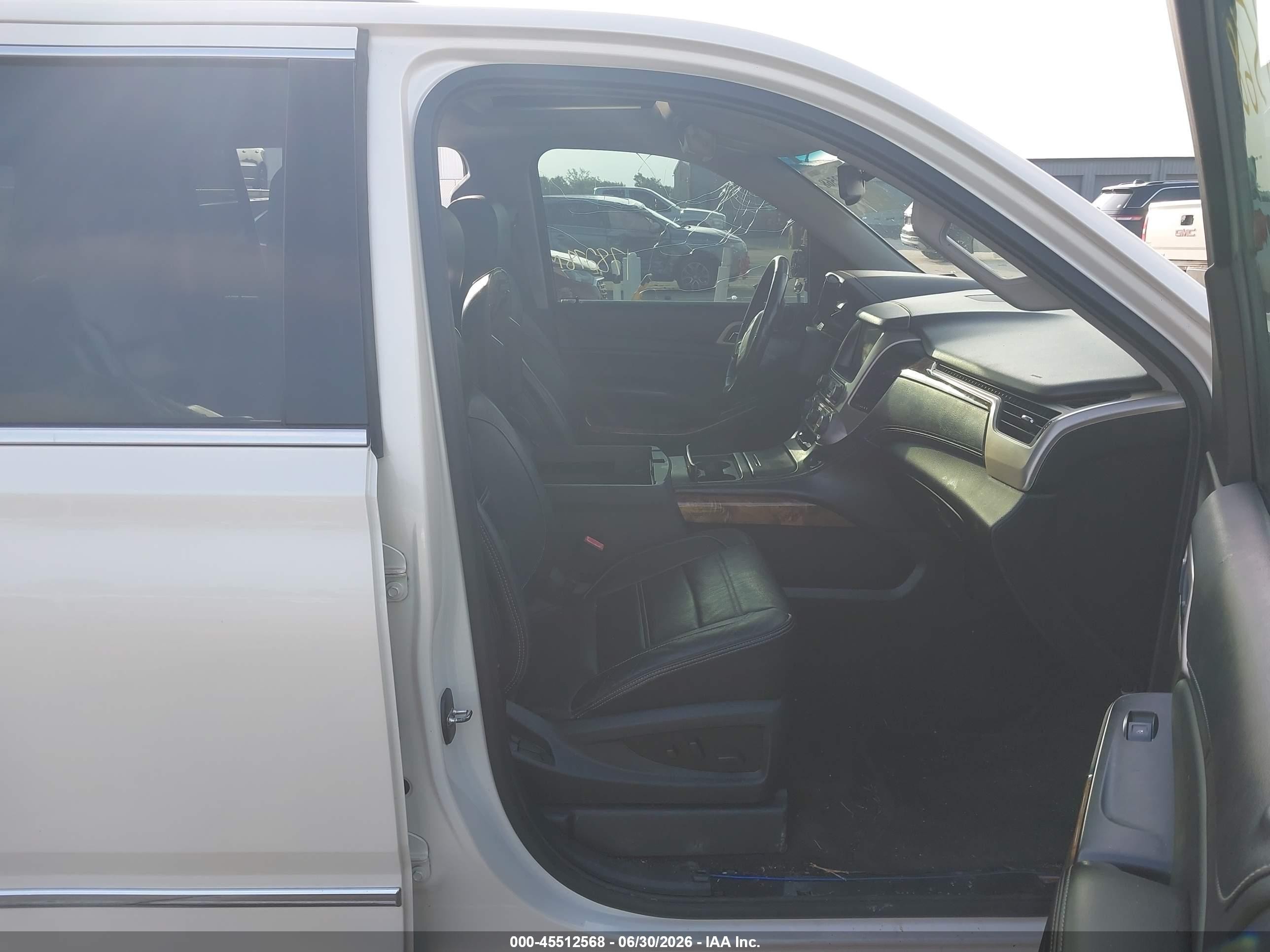 2015 Gmc Yukon Xl 1500 Denali White vin: 1GKS2JKJ3FR673856