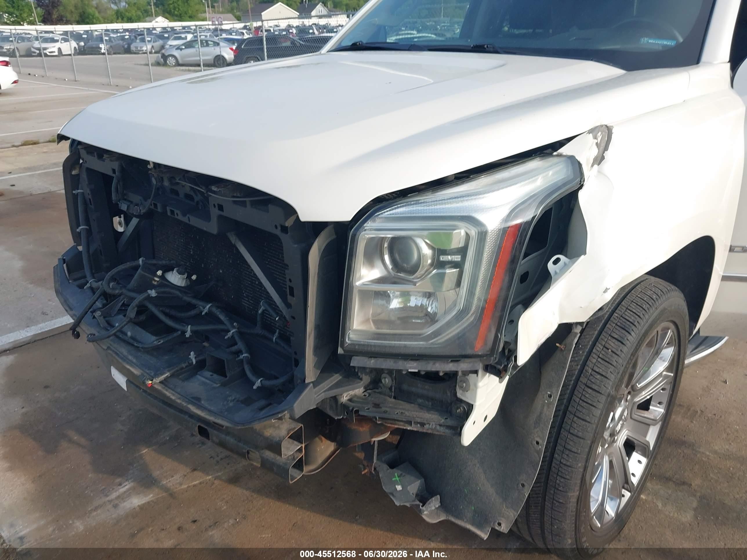 2015 Gmc Yukon Xl 1500 Denali White vin: 1GKS2JKJ3FR673856