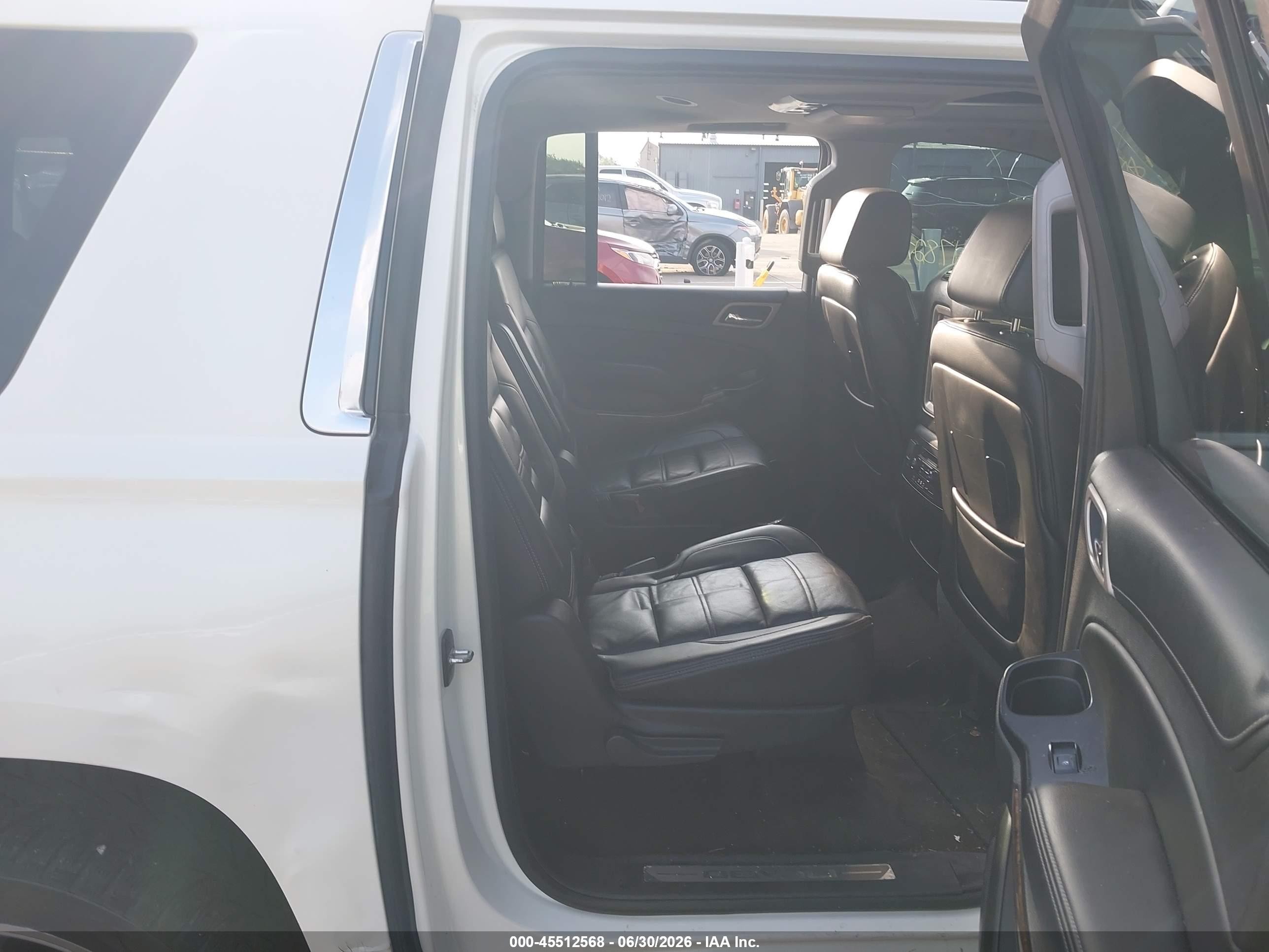 2015 Gmc Yukon Xl 1500 Denali White vin: 1GKS2JKJ3FR673856