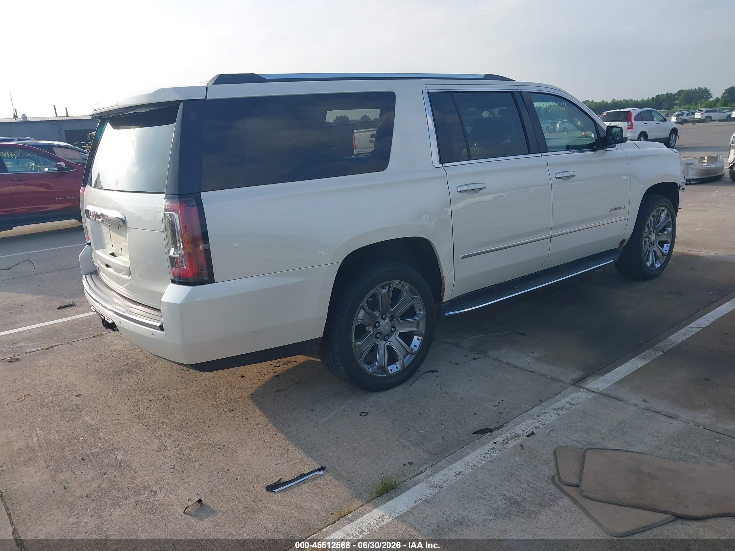 2015 Gmc Yukon Xl 1500 Denali White vin: 1GKS2JKJ3FR673856