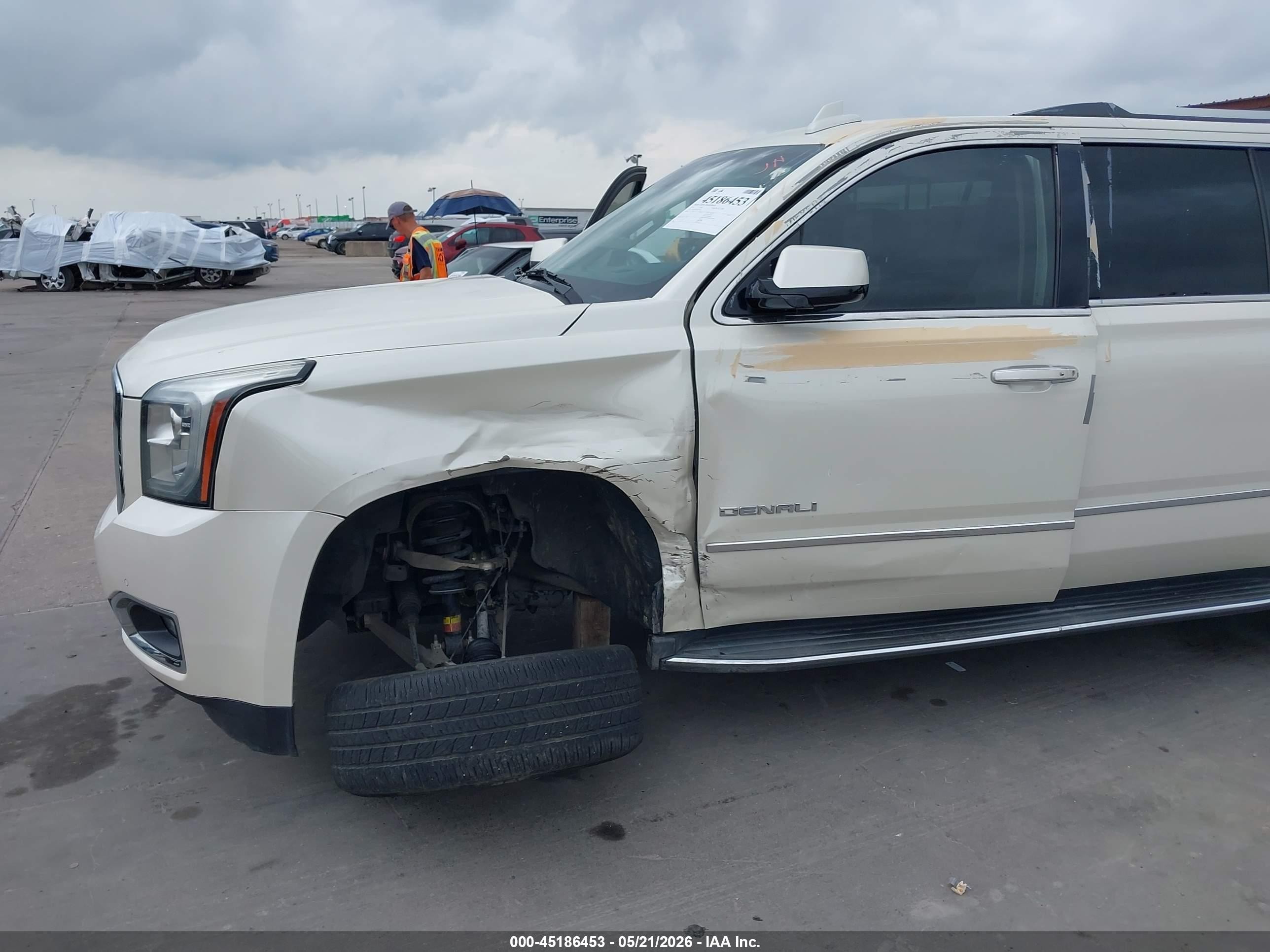 2015 Gmc Yukon Xl 1500 Denali White vin: 1GKS2JKJ3FR676756