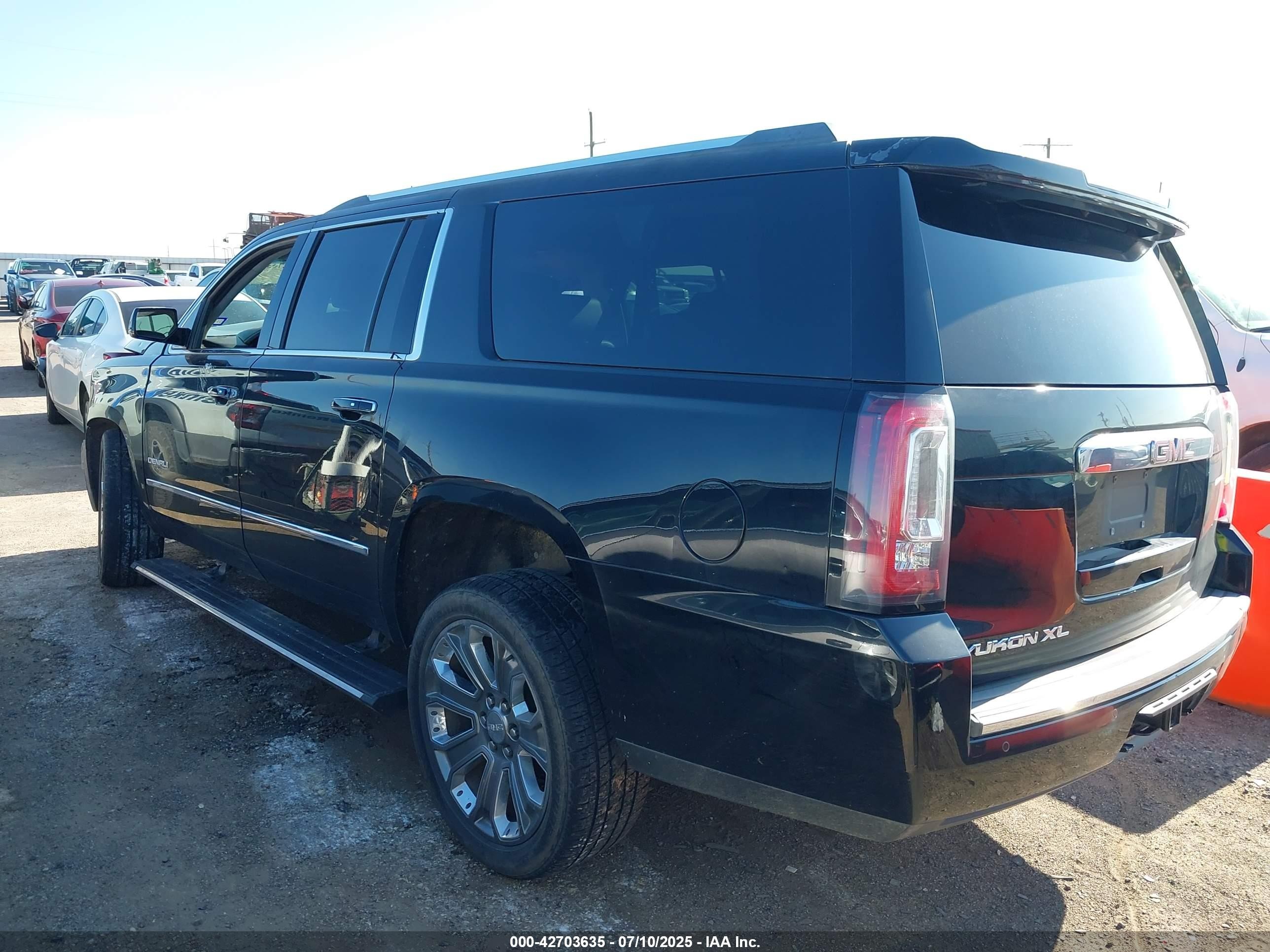 2015 Gmc Yukon Xl 1500 Denali Black vin: 1GKS2JKJ4FR712664
