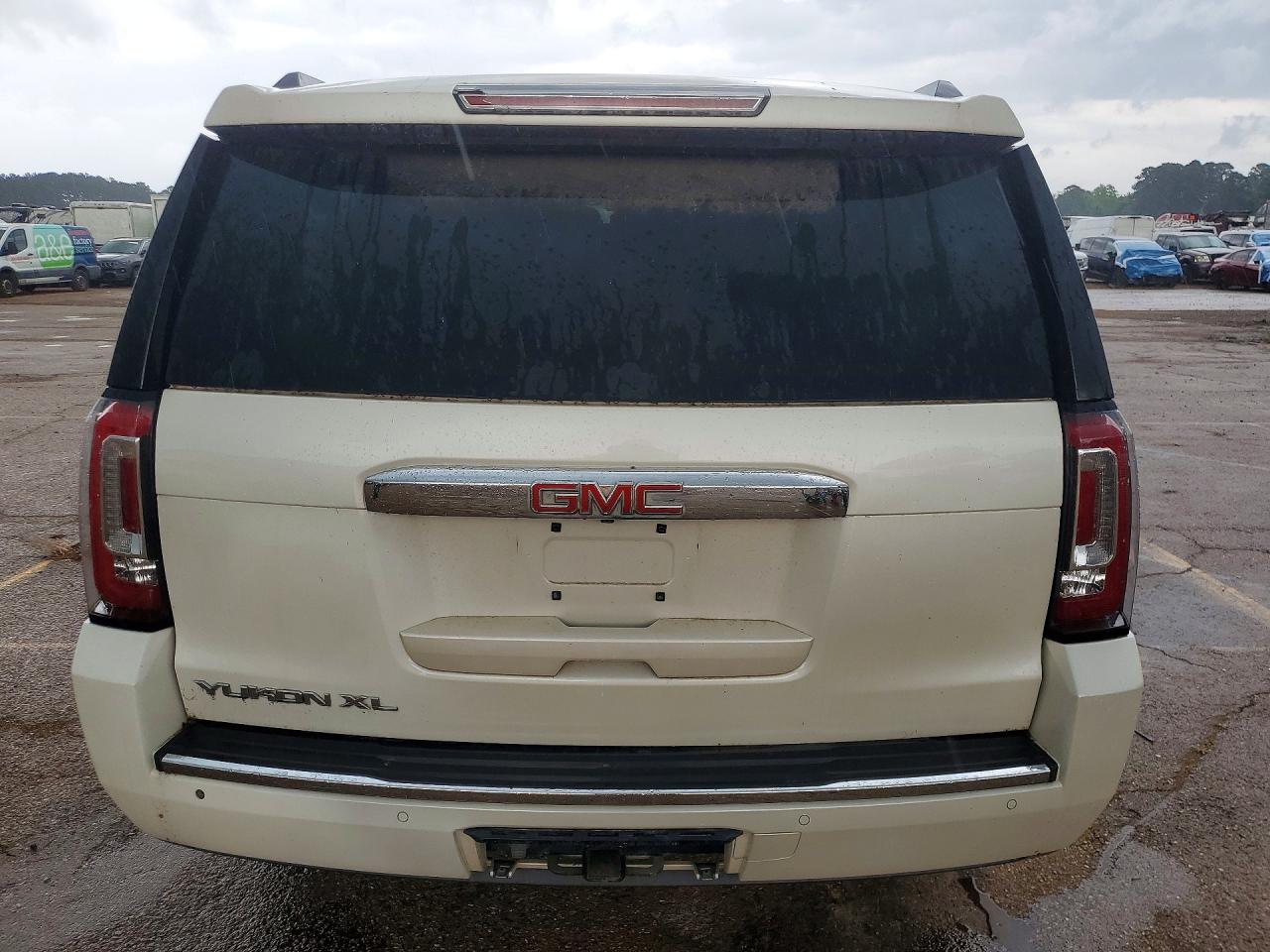 2015 Gmc Yukon Xl Denali Cream vin: 1GKS2JKJ5FR130962