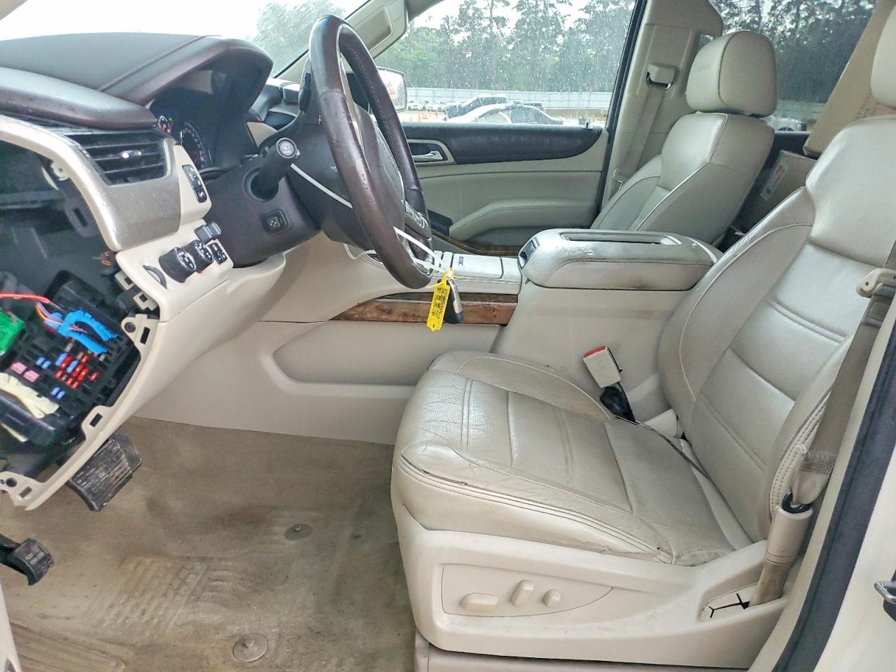 2015 Gmc Yukon Xl Denali Cream vin: 1GKS2JKJ5FR130962