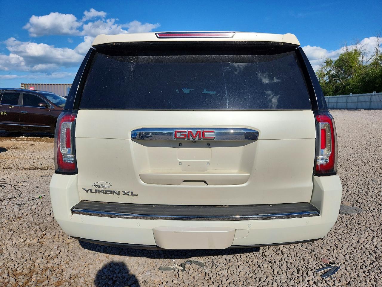 2015 Gmc Yukon Xl Denali Кремовый vin: 1GKS2JKJ5FR170197