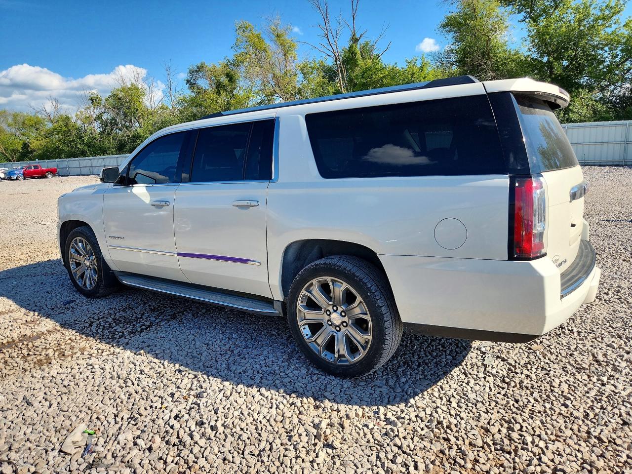 2015 Gmc Yukon Xl Denali Кремовый vin: 1GKS2JKJ5FR170197