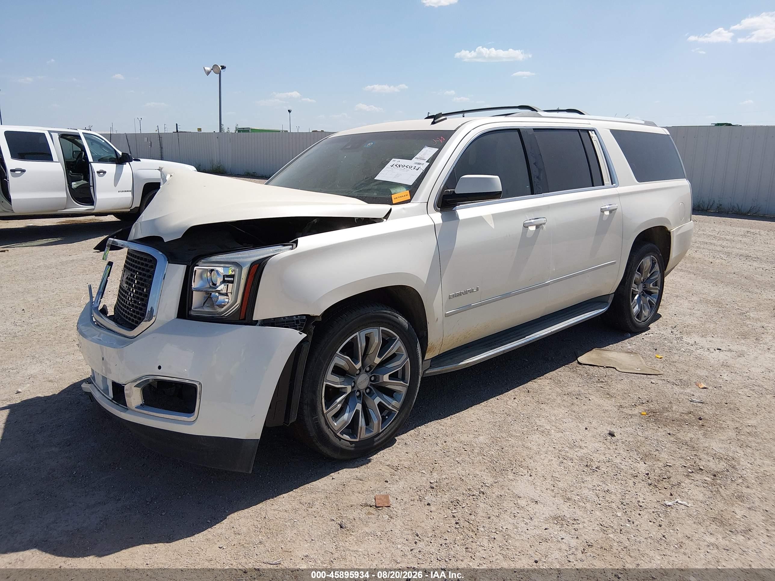 2015 Gmc Yukon Xl 1500 Denali White vin: 1GKS2JKJ5FR217048