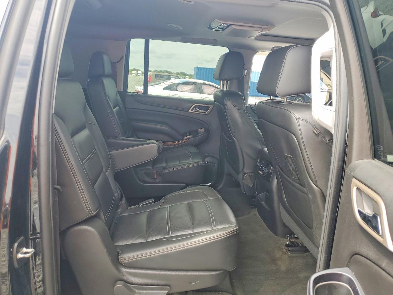 2015 Gmc Yukon Xl Denali Black vin: 1GKS2JKJ5FR227899