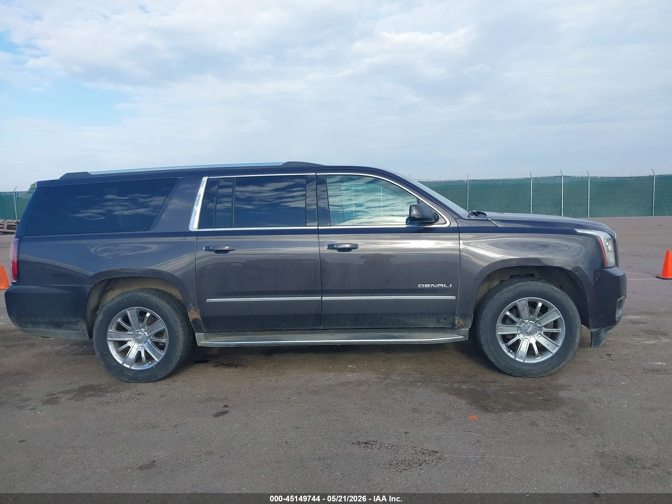 2015 Gmc Yukon Xl 1500 Denali Серый vin: 1GKS2JKJ6FR159421
