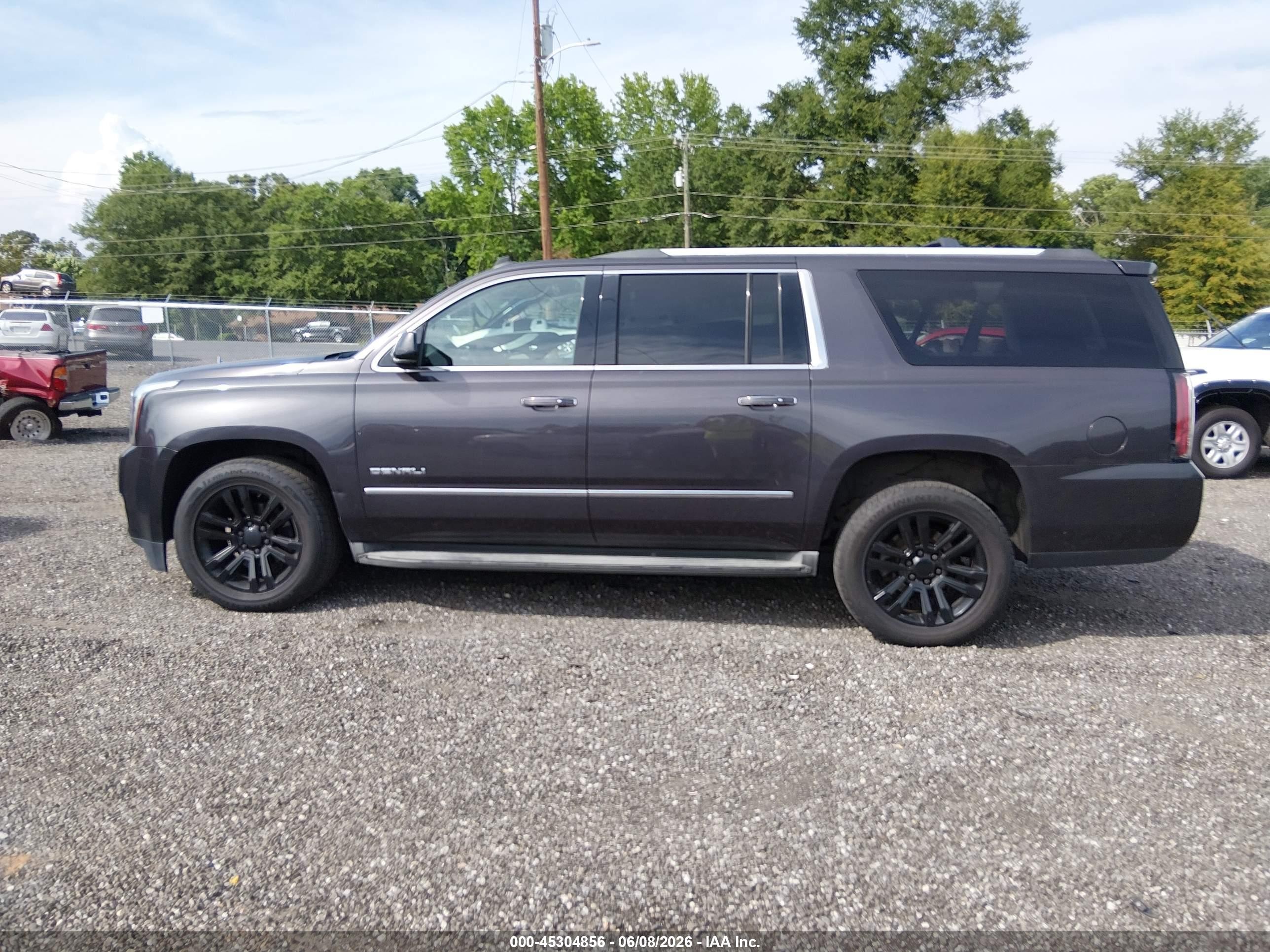 2015 Gmc Yukon Xl 1500 Denali Gray vin: 1GKS2JKJ6FR182679