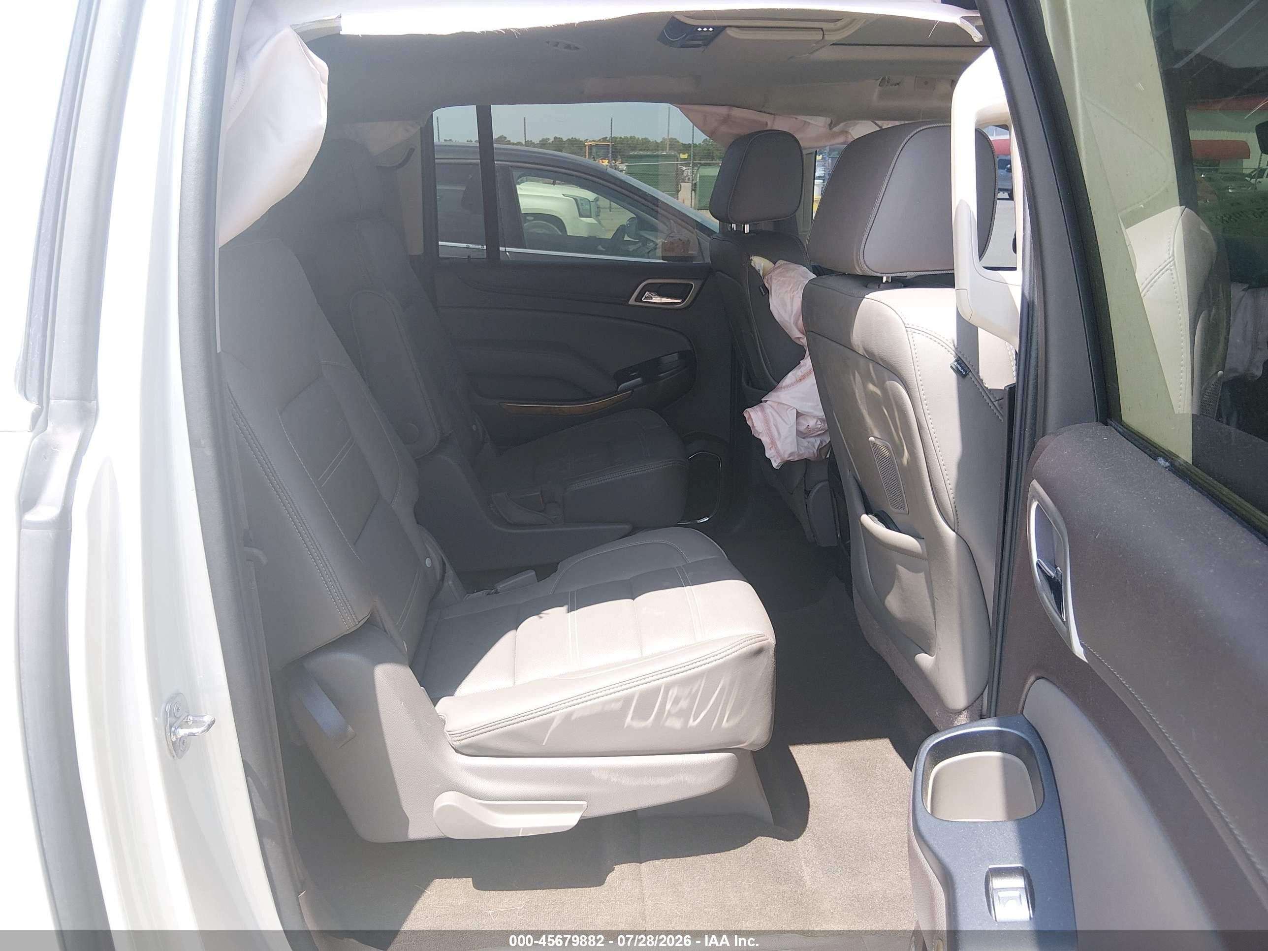 2015 Gmc Yukon Xl 1500 Denali White vin: 1GKS2JKJ6FR594584