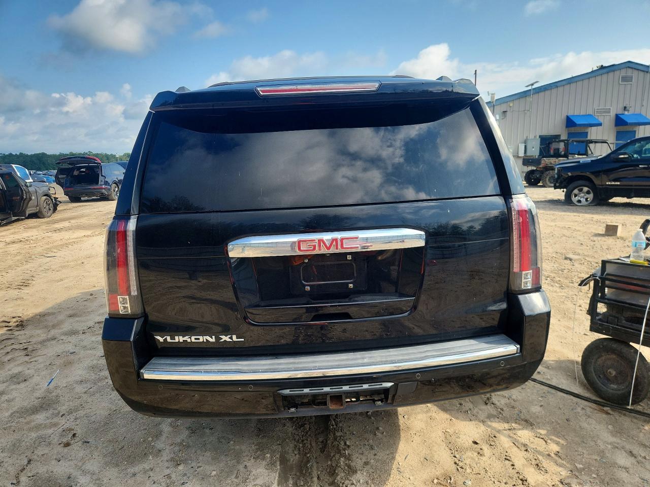 2015 Gmc Yukon Xl Denali Black vin: 1GKS2JKJ8FR635815