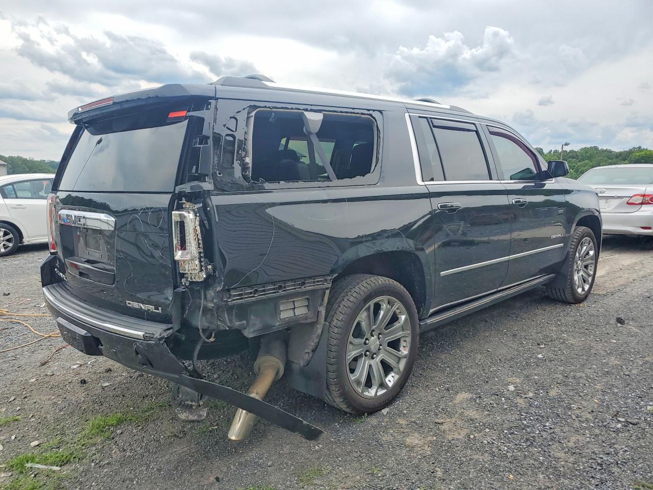 2015 Gmc Yukon Xl Denali Черный vin: 1GKS2JKJ8FR652467