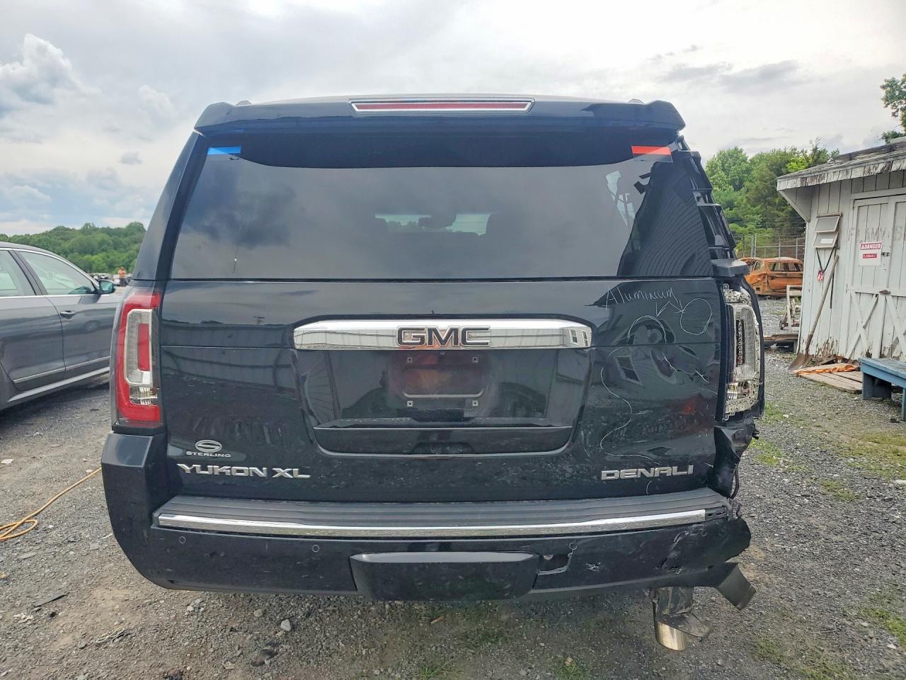 2015 Gmc Yukon Xl Denali Черный vin: 1GKS2JKJ8FR652467