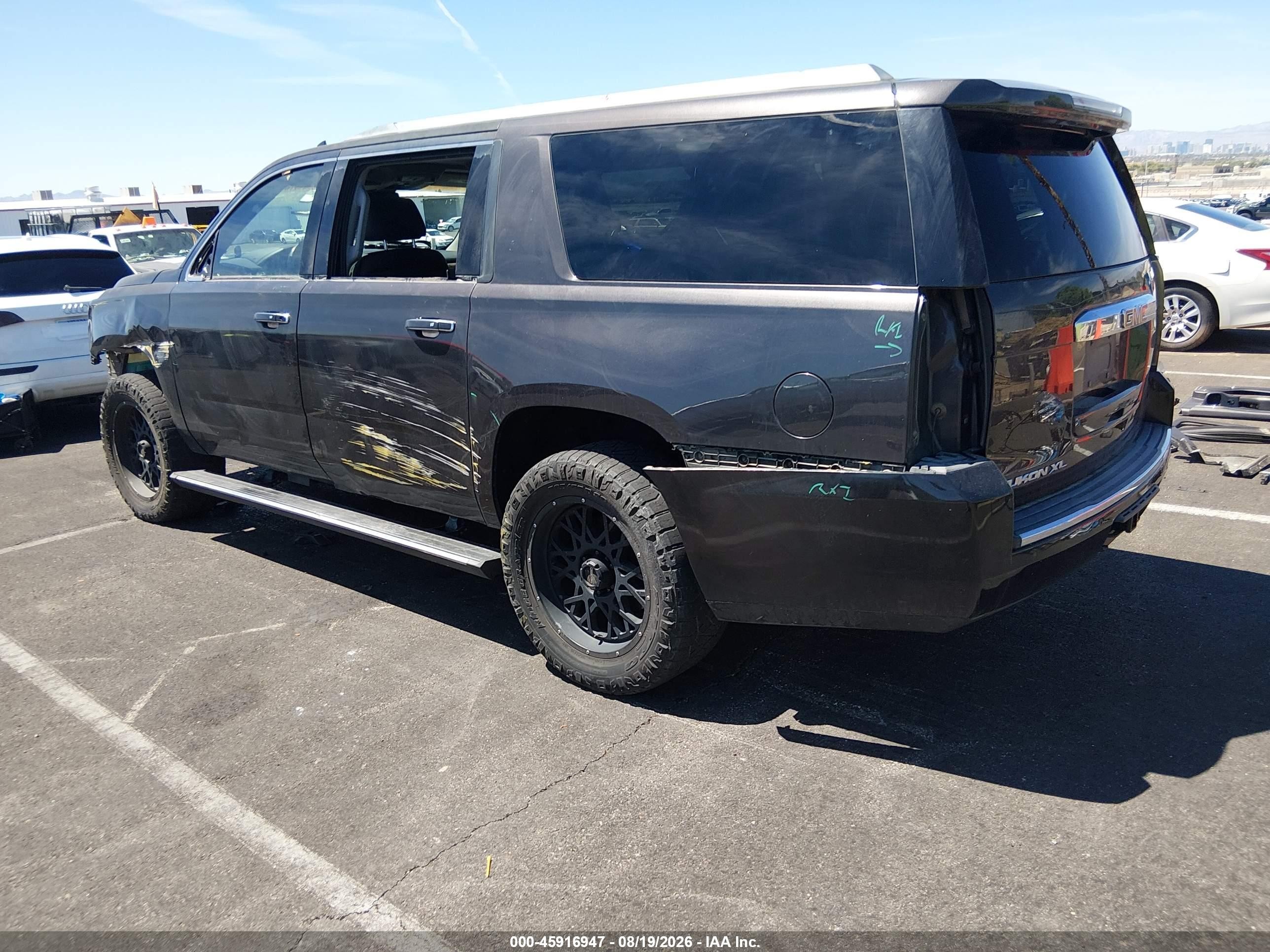 2015 Gmc Yukon Xl 1500 Denali Gray vin: 1GKS2JKJ8FR673514