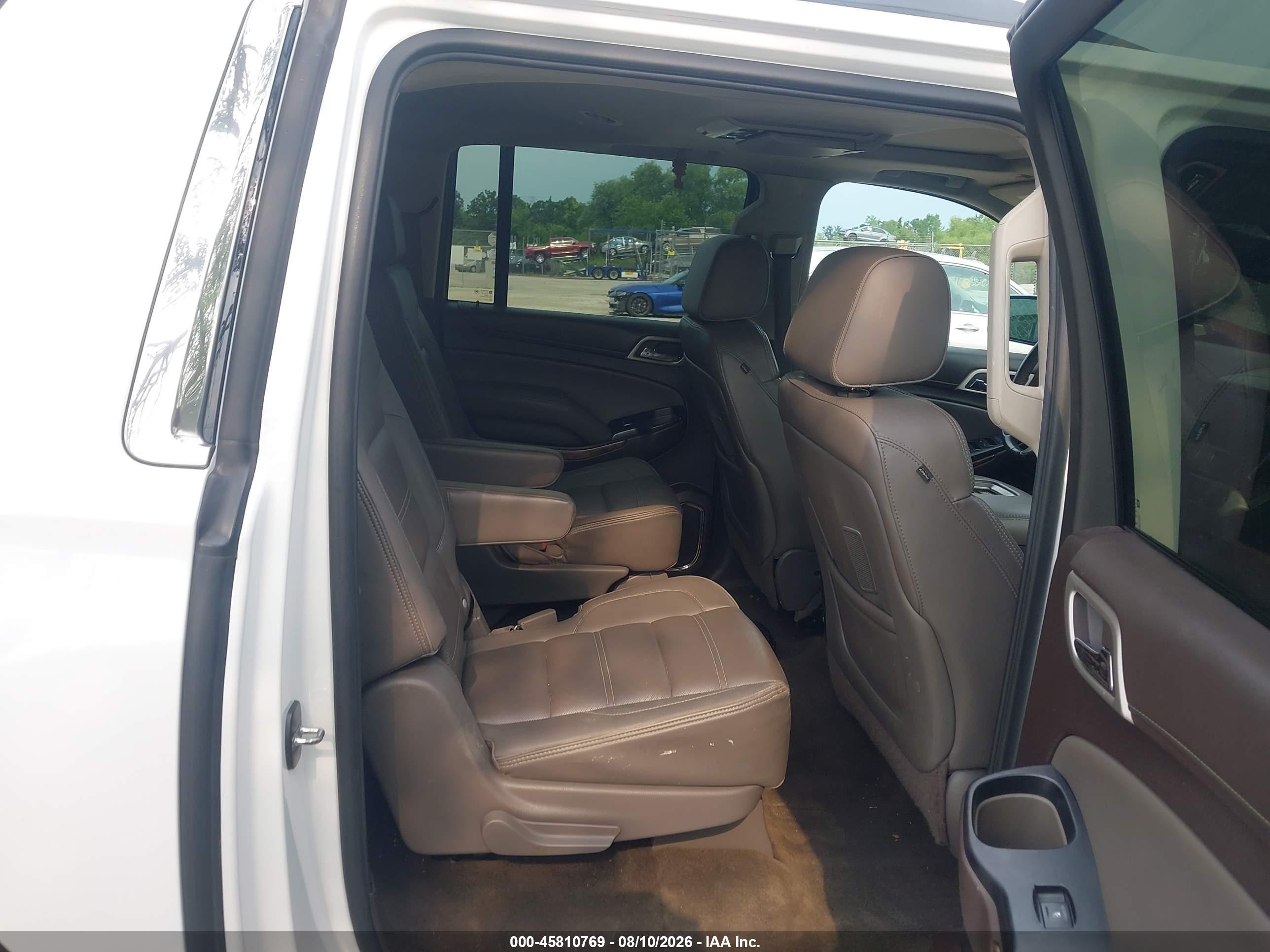 2015 Gmc Yukon Xl 1500 Denali White vin: 1GKS2JKJ8FR714983