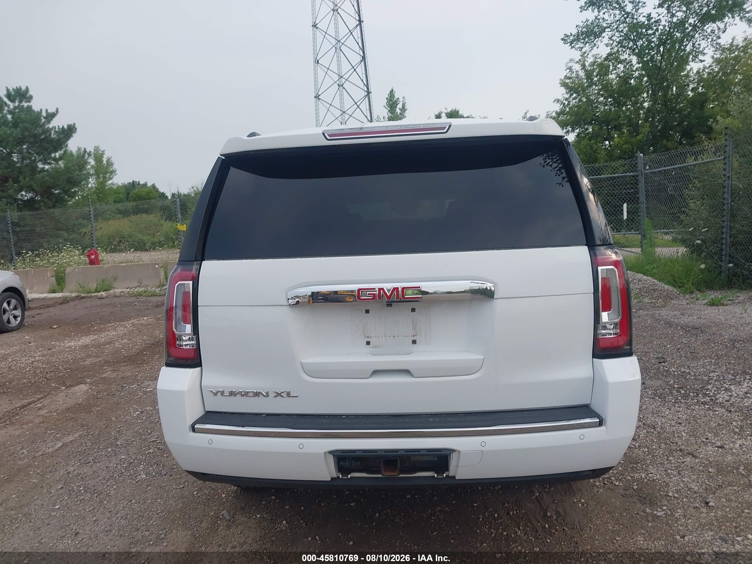 2015 Gmc Yukon Xl 1500 Denali White vin: 1GKS2JKJ8FR714983