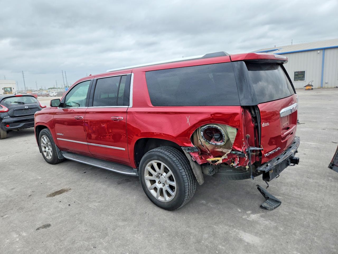 2015 Gmc Yukon Xl Denali Red vin: 1GKS2JKJ8FR717608