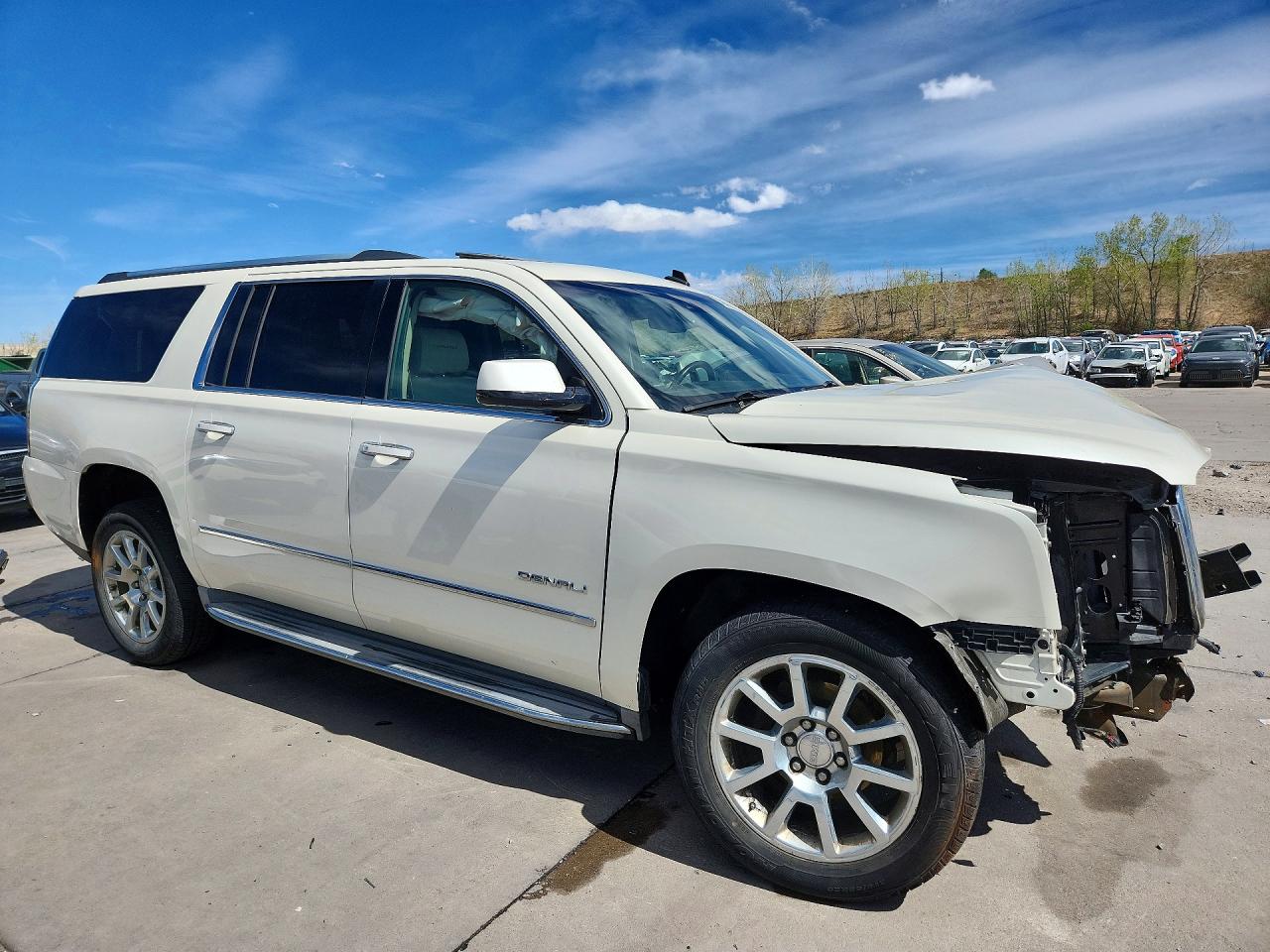 2015 Gmc Yukon Xl Denali Кремовый vin: 1GKS2JKJ9FR174107